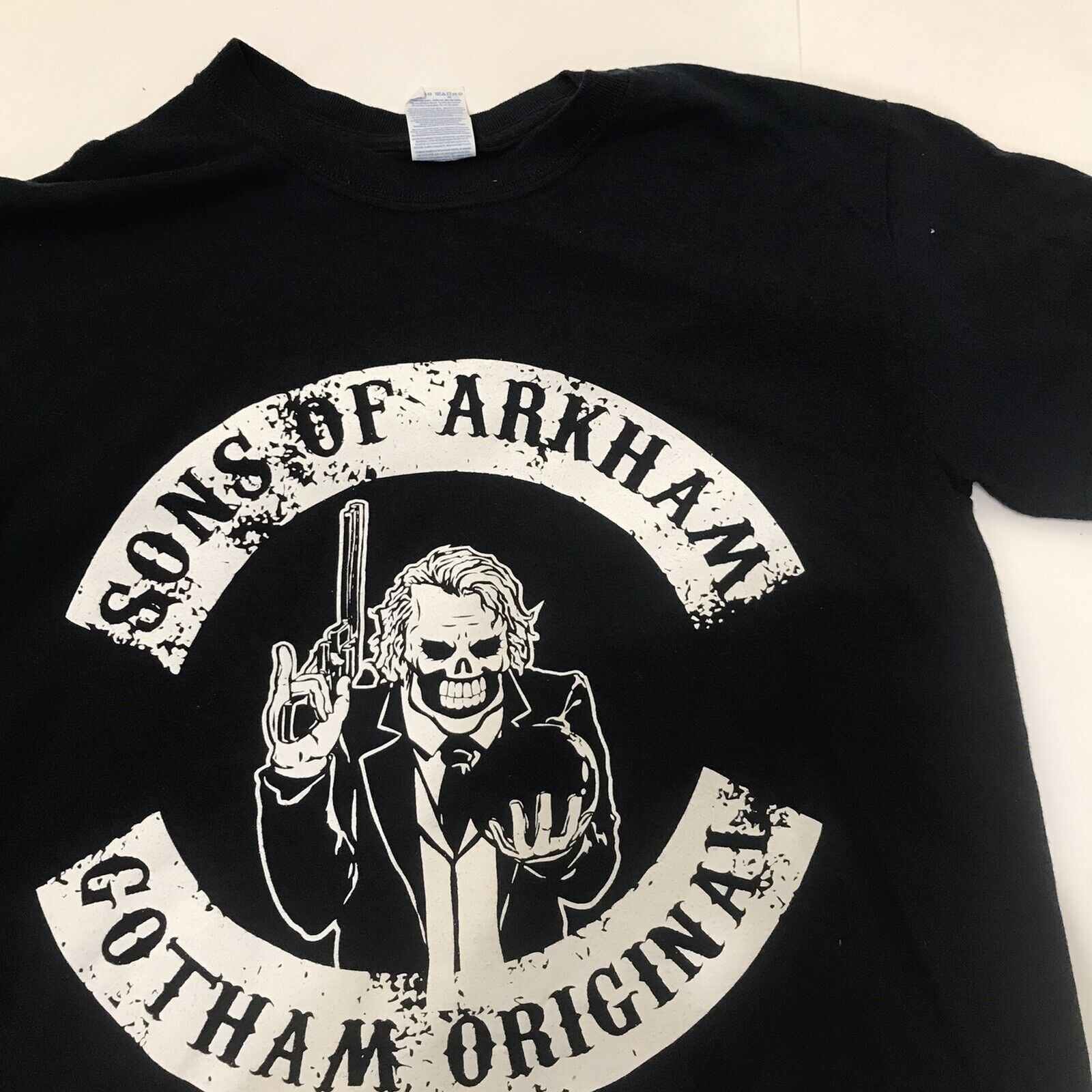 Gildan Sons of Arkham Gotham Original T-Shirt Men's S Batman Joker Size US S / EU 44-46 / 1 - 3 Thumbnail
