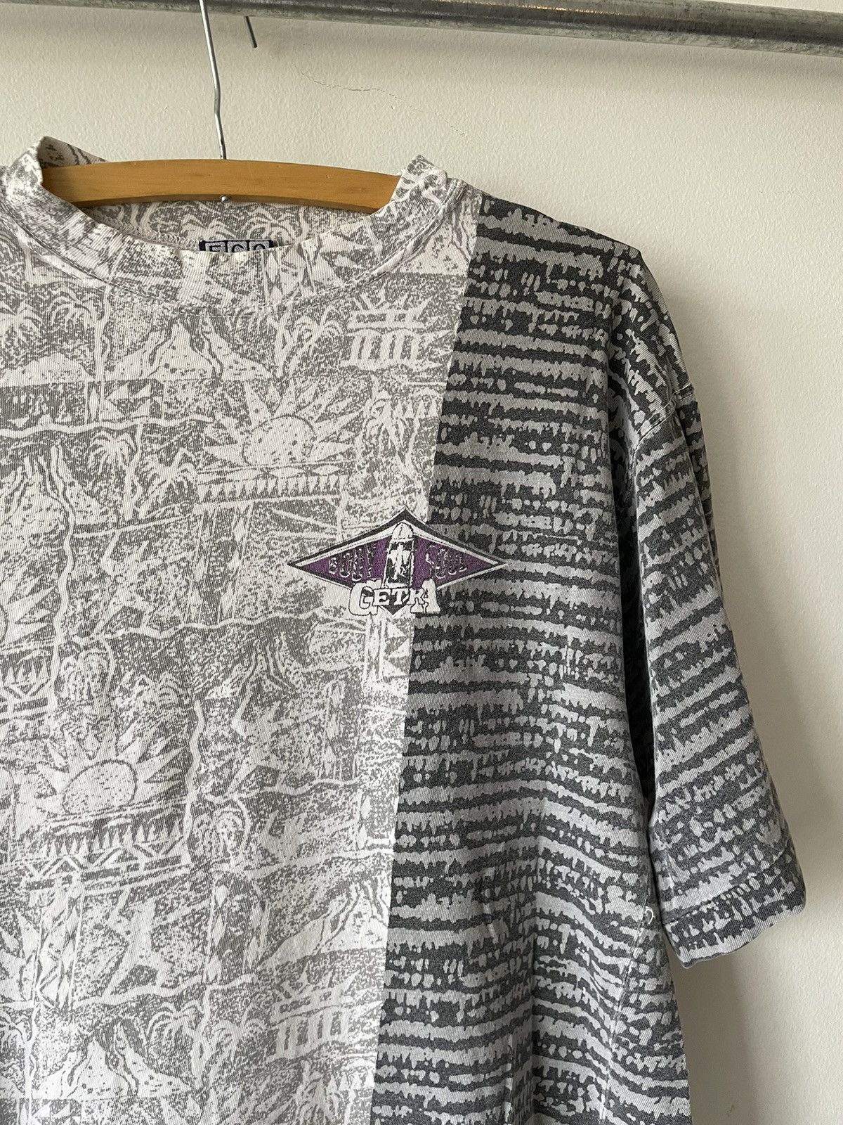 Vintage Baggy Vintage 90s Surfer Tiki Beach tee Size US S / EU 44-46 / 1 - 6 Thumbnail