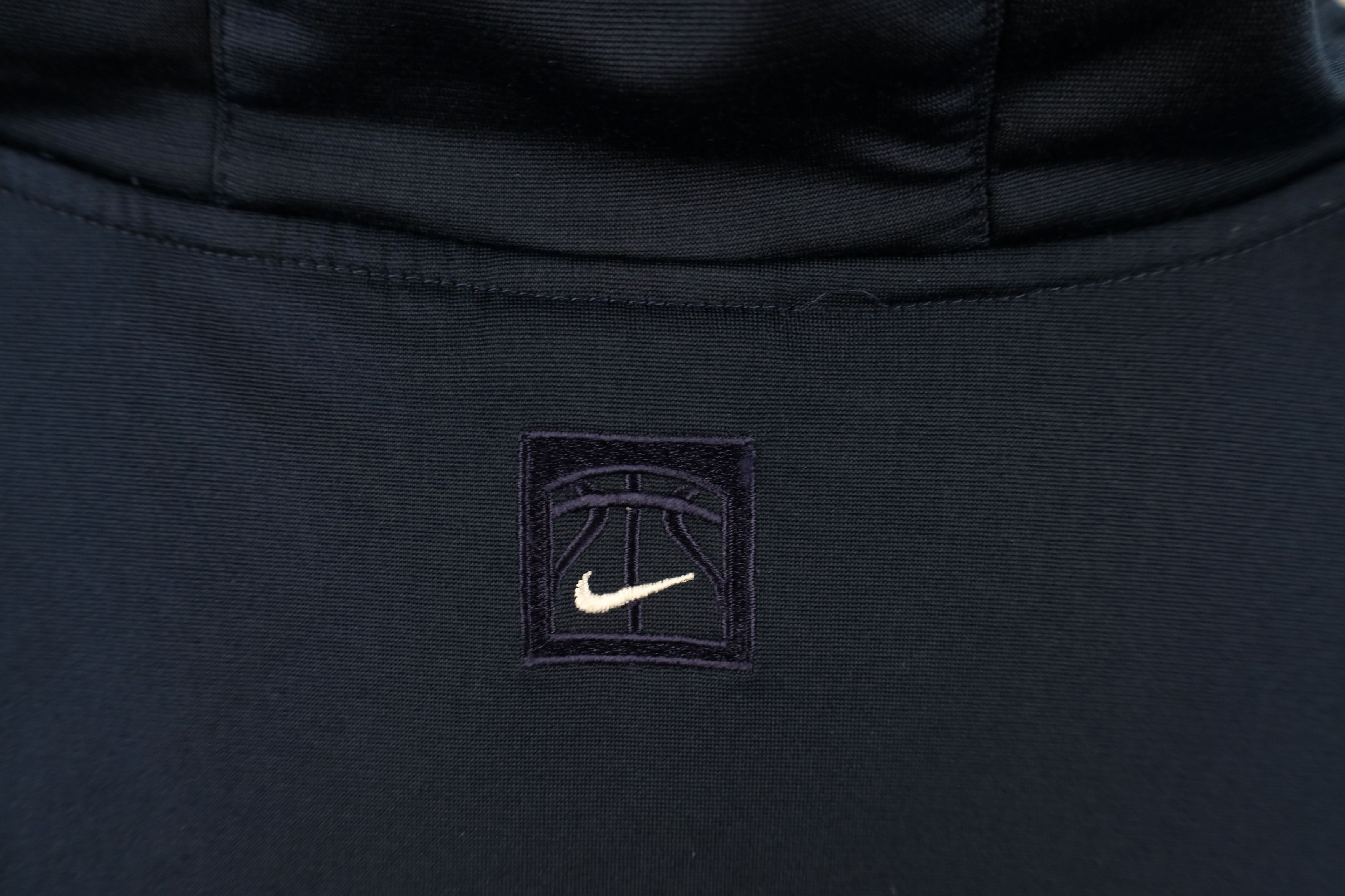Nike × Vintage Vintage Y2K Nike Basketball Center Swoosh Striped Hoodie Size US L / EU 52-54 / 3 - 12 Thumbnail