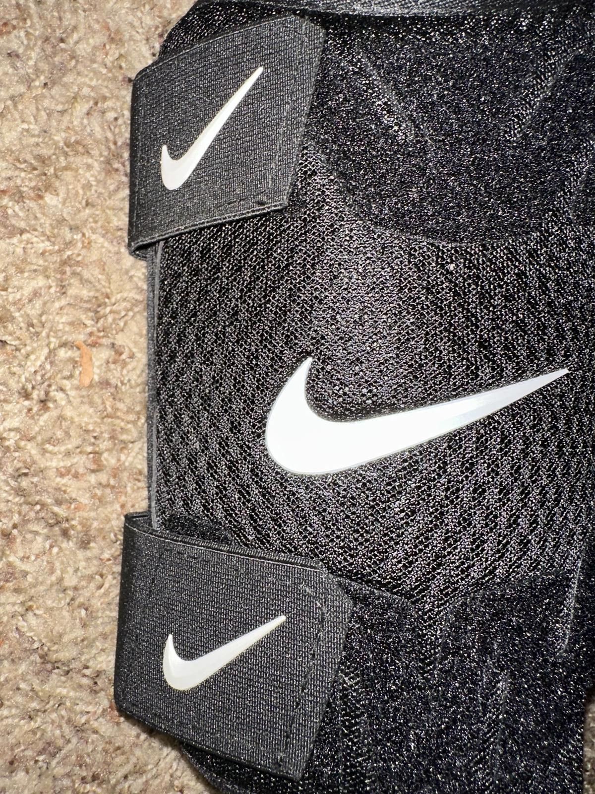 Nike Nike Adult Diamond Batter's Leg Guard Left-Handed Hitter Sample Size ONE SIZE - 3 Thumbnail