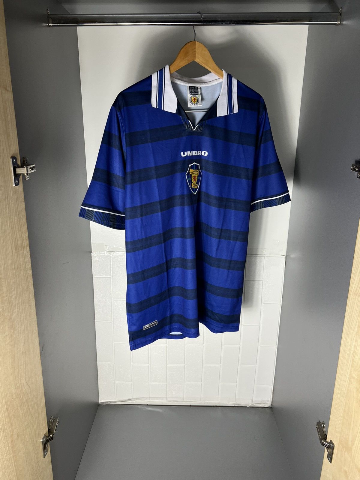 Umbro VINTAGE UMBRO SCOTLAND RETRO SOCCER JERSEY BLOKE Y2K 90s Size US XXL / EU 58 / 5 - 3 Thumbnail