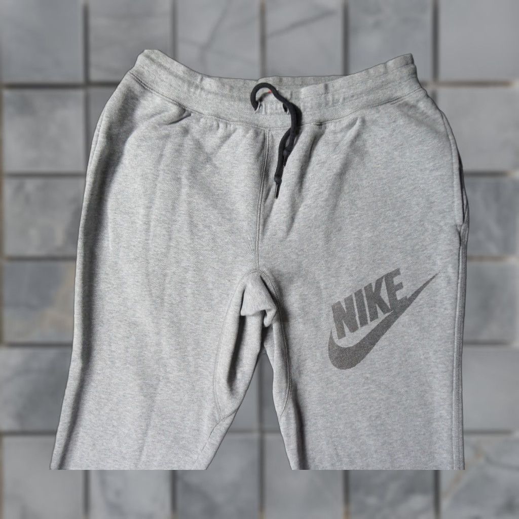 Nike Nike Sweatpants Mens M Gray Joggers Fleece Tapered Swoosh Casual Size US 31 - 1 Thumbnail