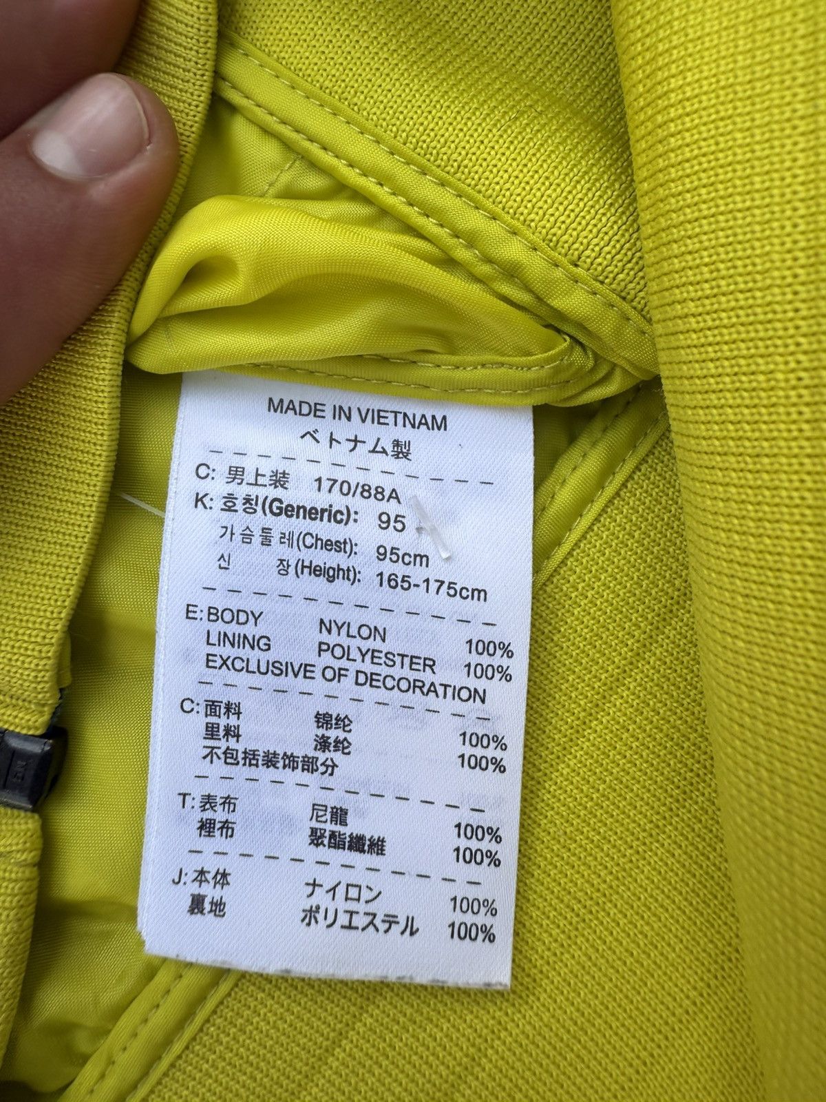 Nike 90’s NIKE RARE SWOOSH LOGO Y2K RETROVINTAGE NYLON ZIP JACKET Size US M / EU 48-50 / 2 - 10 Thumbnail