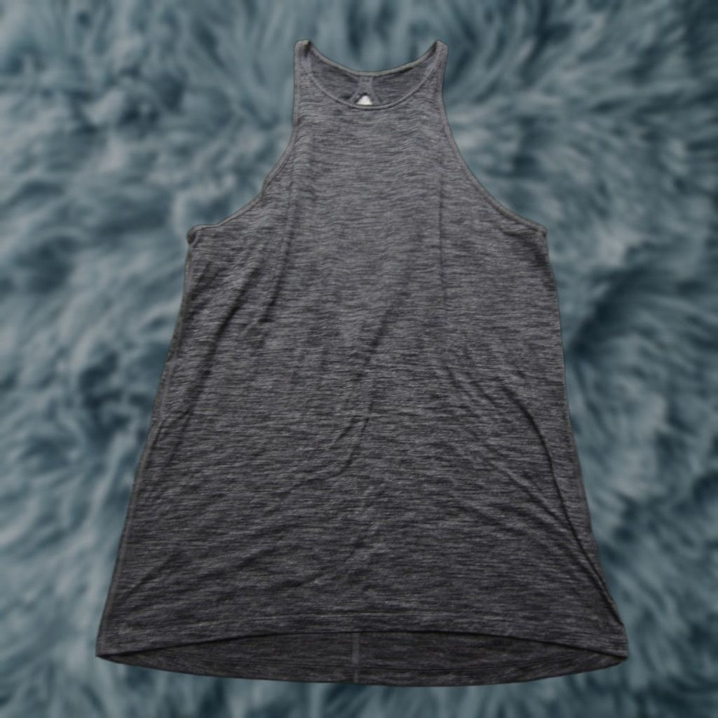 Lululemon Tank Top Womens Medium Gray Sculpt Racerback Gym Yoga Athletic Shirt in Grey