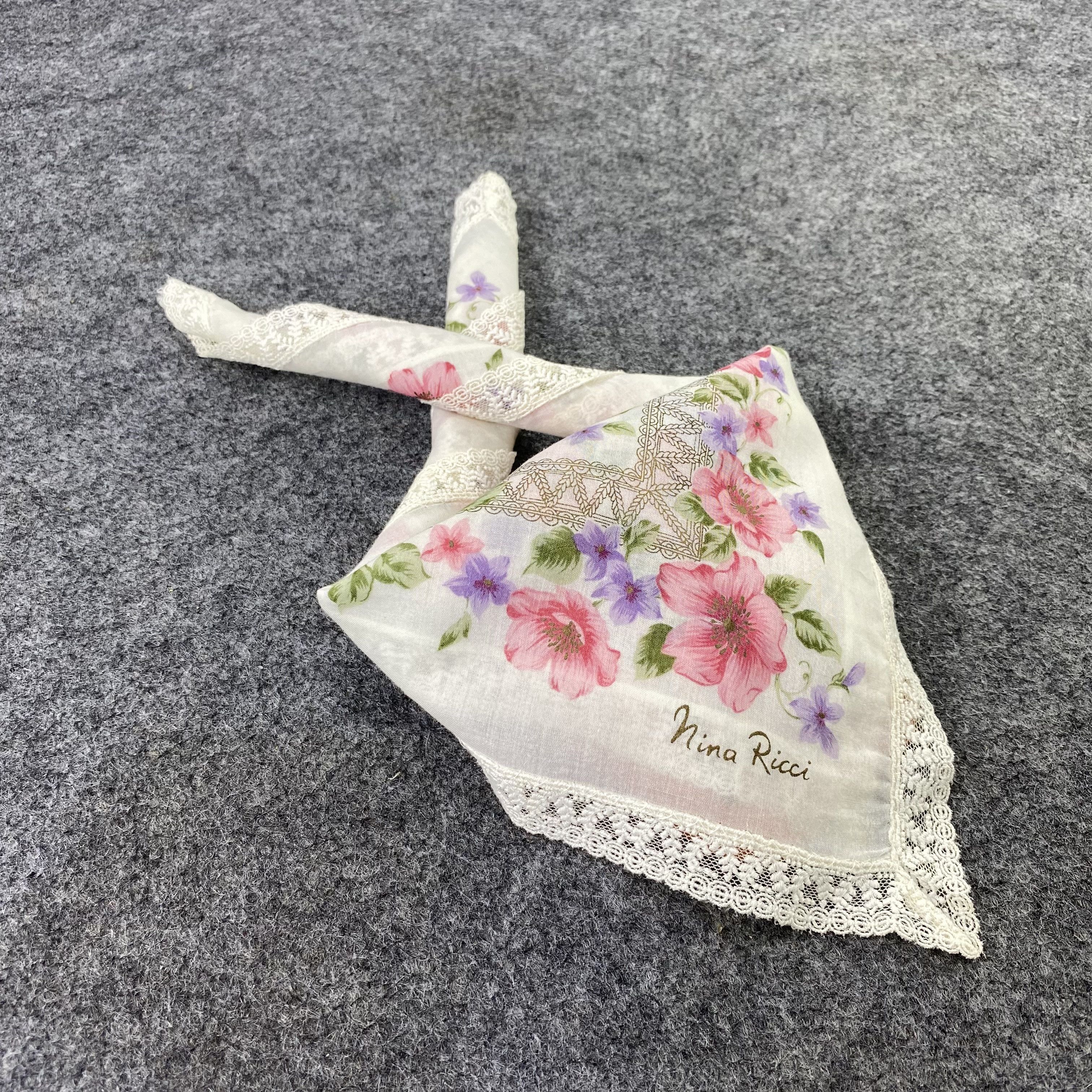 Nina Ricci × Vintage Nina Ricci Handkerchief / Bandana / Neckerchief -B715 Size ONE SIZE - 1 Thumbnail