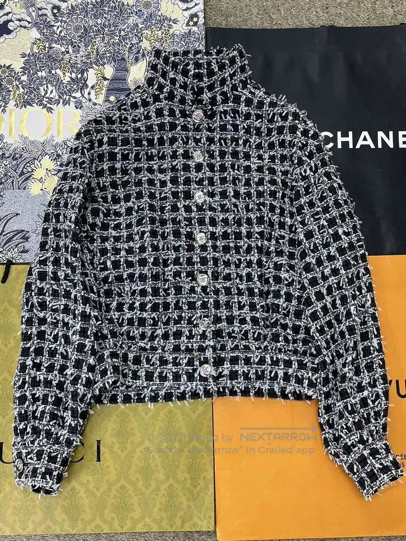 Chanel Chanel 23A Gray Tweed Jacket. Size US XS / EU 42 / 0 - 1 Thumbnail