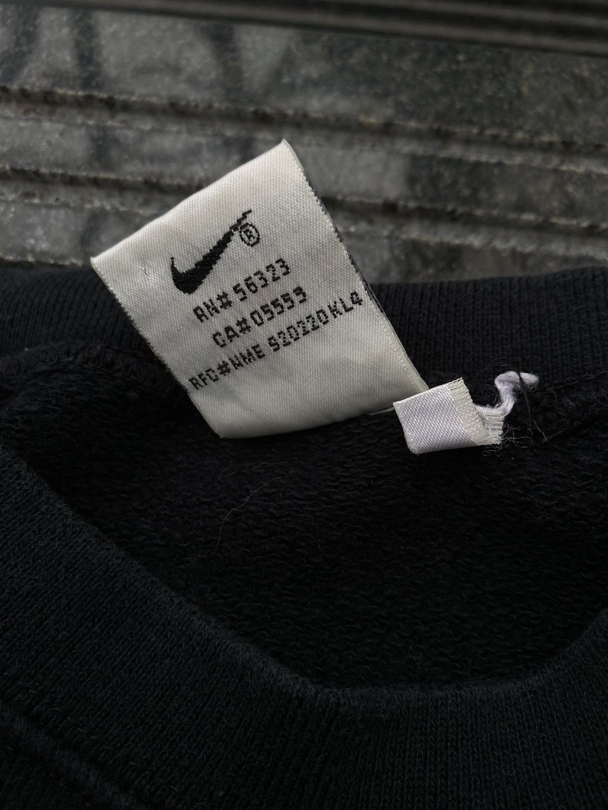 Nike × Vintage 90’s NIKE RETRO SWOOSH LOGO RARE Y2K OVERSIZED SWEATSHIRT Size US XL / EU 56 / 4 - 5 Thumbnail