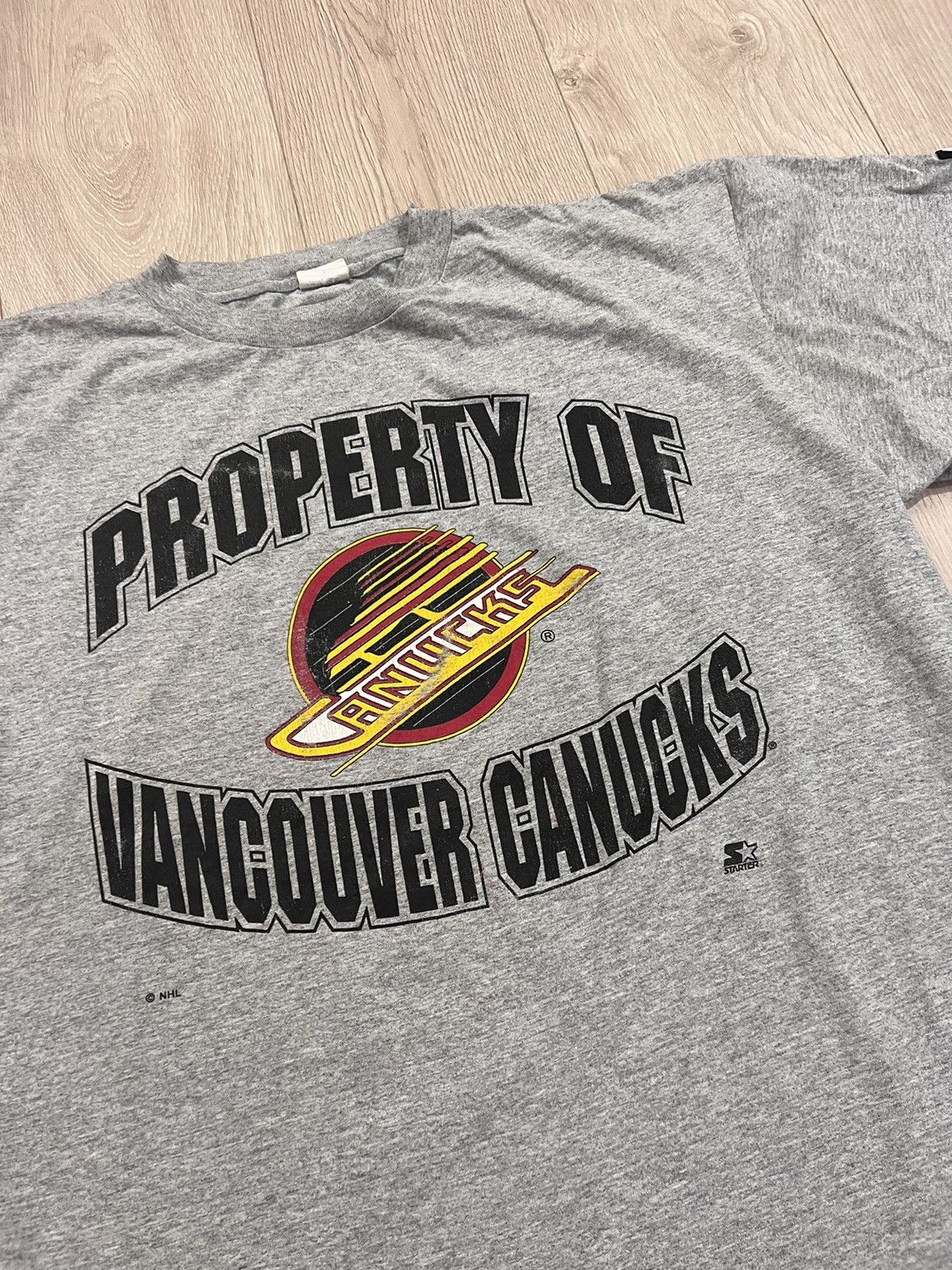 Canucks t shirt vintage deals