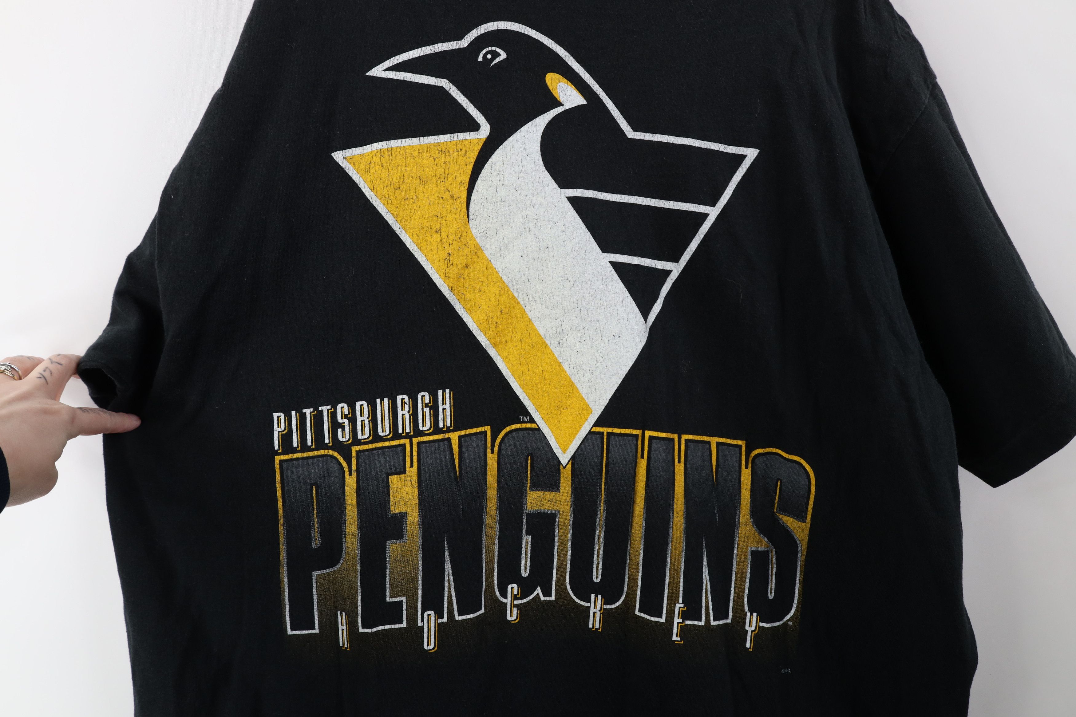 Vintage Vintage 90s Pittsburgh Penguins Hockey T-Shirt Black USA Size US XXL / EU 58 / 5 - 12 Thumbnail