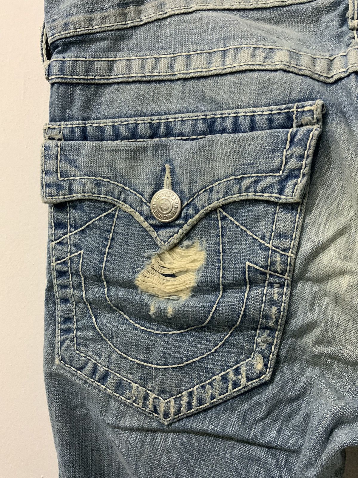 True Religion True Religion Distressed Acid Wash Fade Jeans Size US 33 - 15 Thumbnail