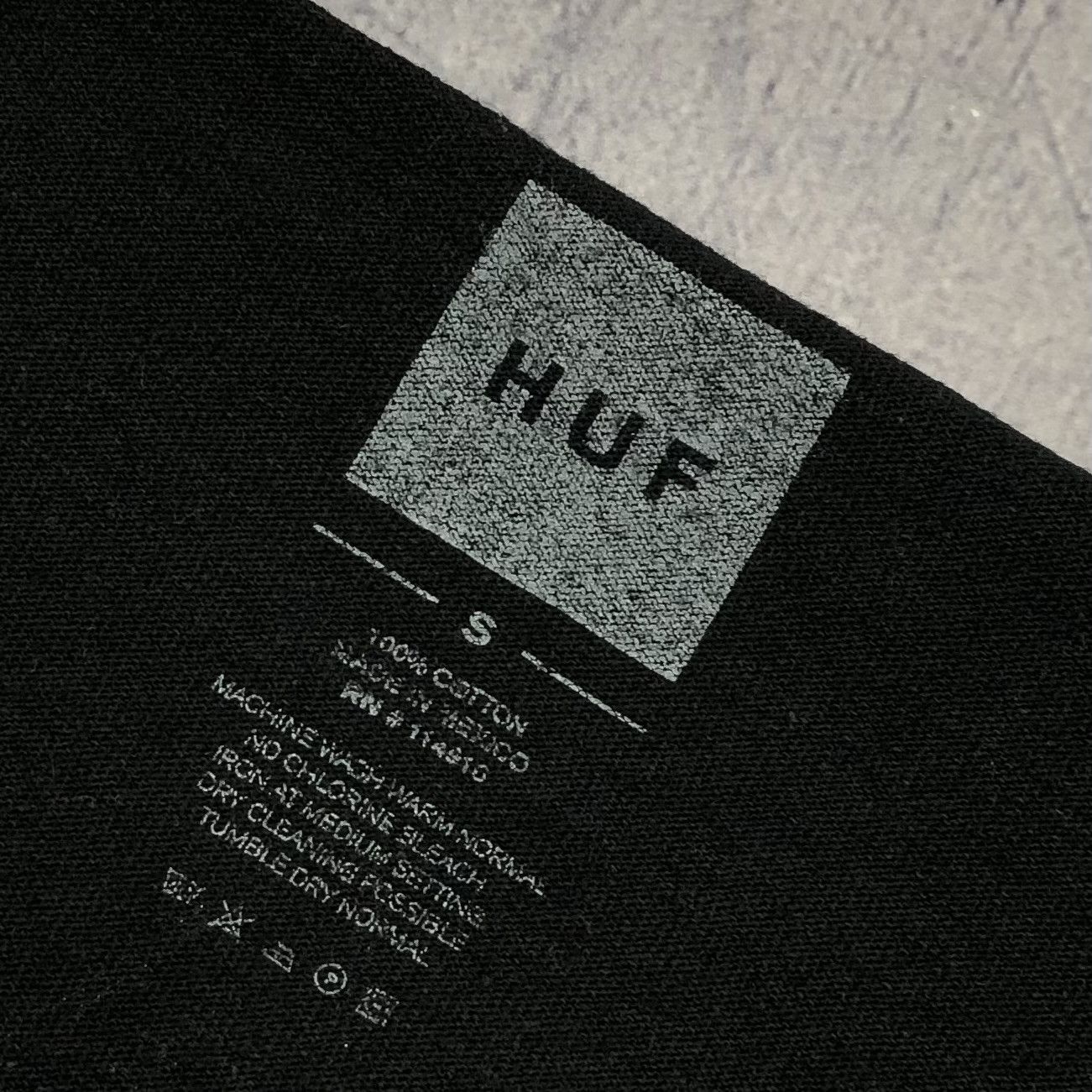Huf Y2K HUF Neo Night Town Long Sleeve Tee Size US S / EU 44-46 / 1 - 9 Thumbnail