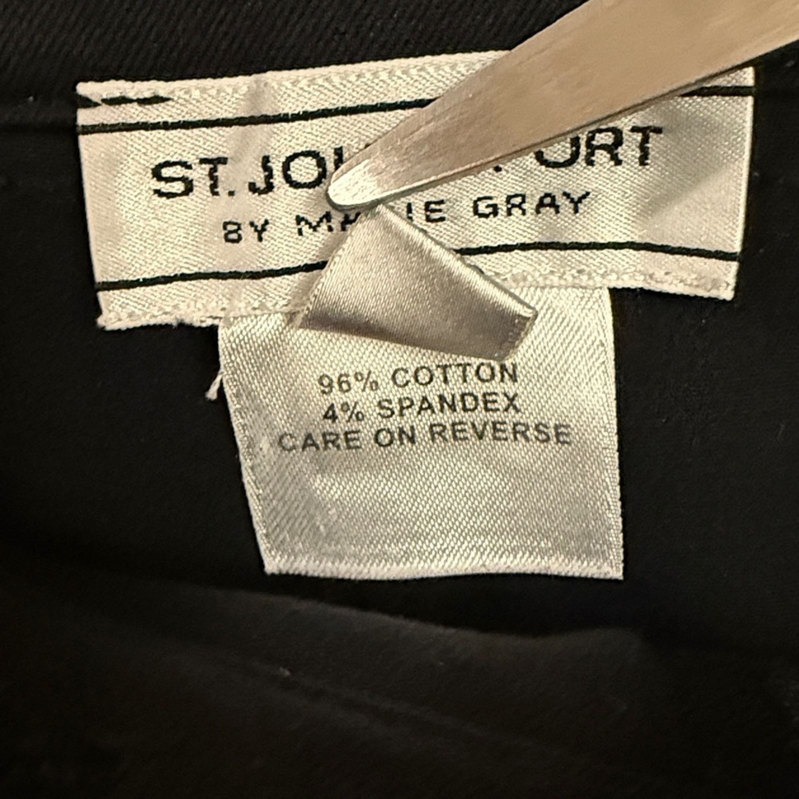 St. John St. John Black Trousers with Gold Zipper Detail Size 28" / US 6 / IT 42 - 7 Thumbnail