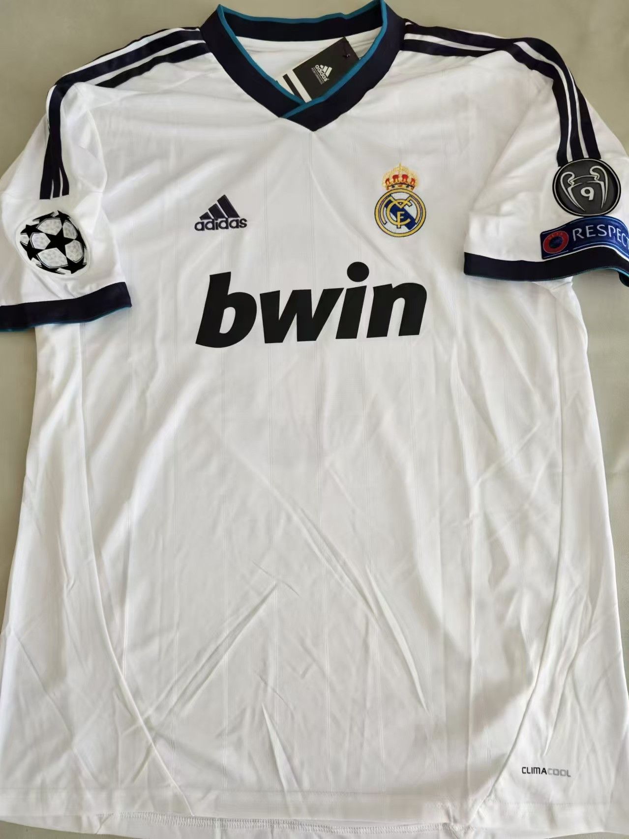 Other 12 13 Real Madrid #8 Kaka Jersey Home Size US XL / EU 56 / 4 - 2 Thumbnail