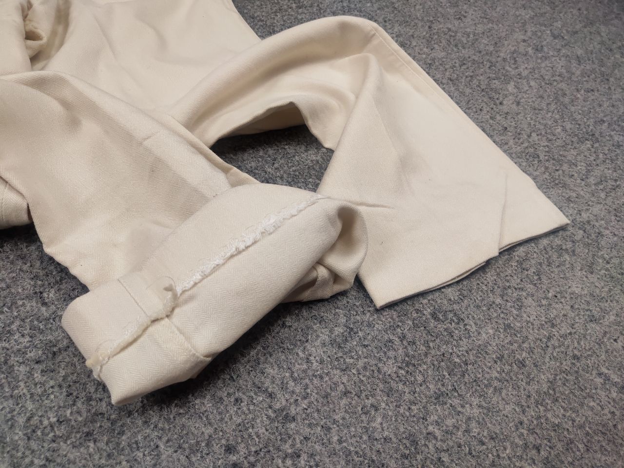 Dolce & Gabbana Vintage 90s Dolce & Gabbana Cotton herringbone Trouser Pants Size US 34 / EU 50 - 11 Thumbnail