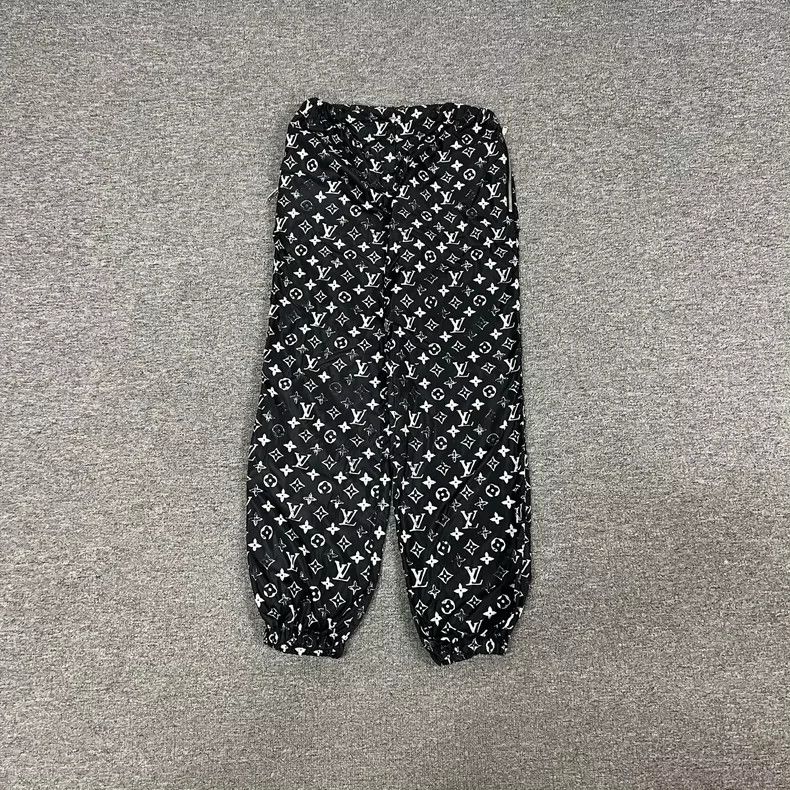 Louis Vuitton Louis Vuitton Full Print Sport Pants 2505-Nextarrow Size US 34 / EU 50 - 1 Thumbnail