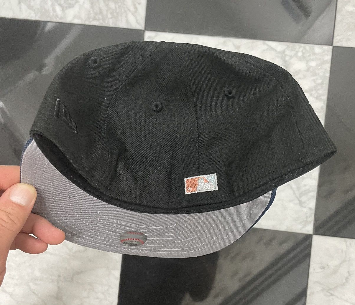 New Era 🔥 Exclusive Glow in the dark Dodgers fitted 7 Size ONE SIZE - 5 Thumbnail