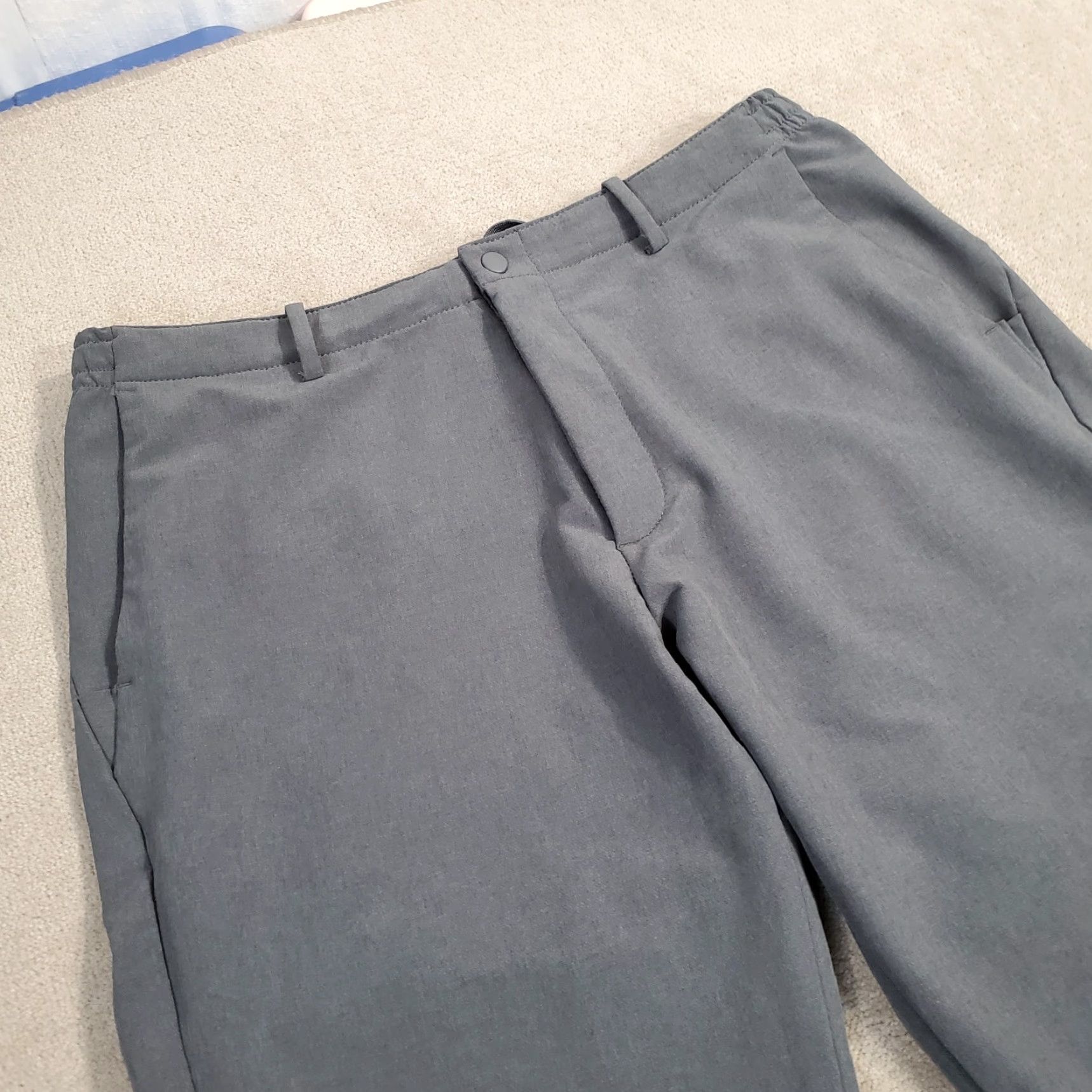 Uniqlo Uniqlo Pants Mens L Gray Easy Performance Stretch Drawstring Casual Chino Logo 34 Inseam 29 Straight Front May Include Pockets Regular Size Type Size US 34 / EU 50 - 2 Thumbnail