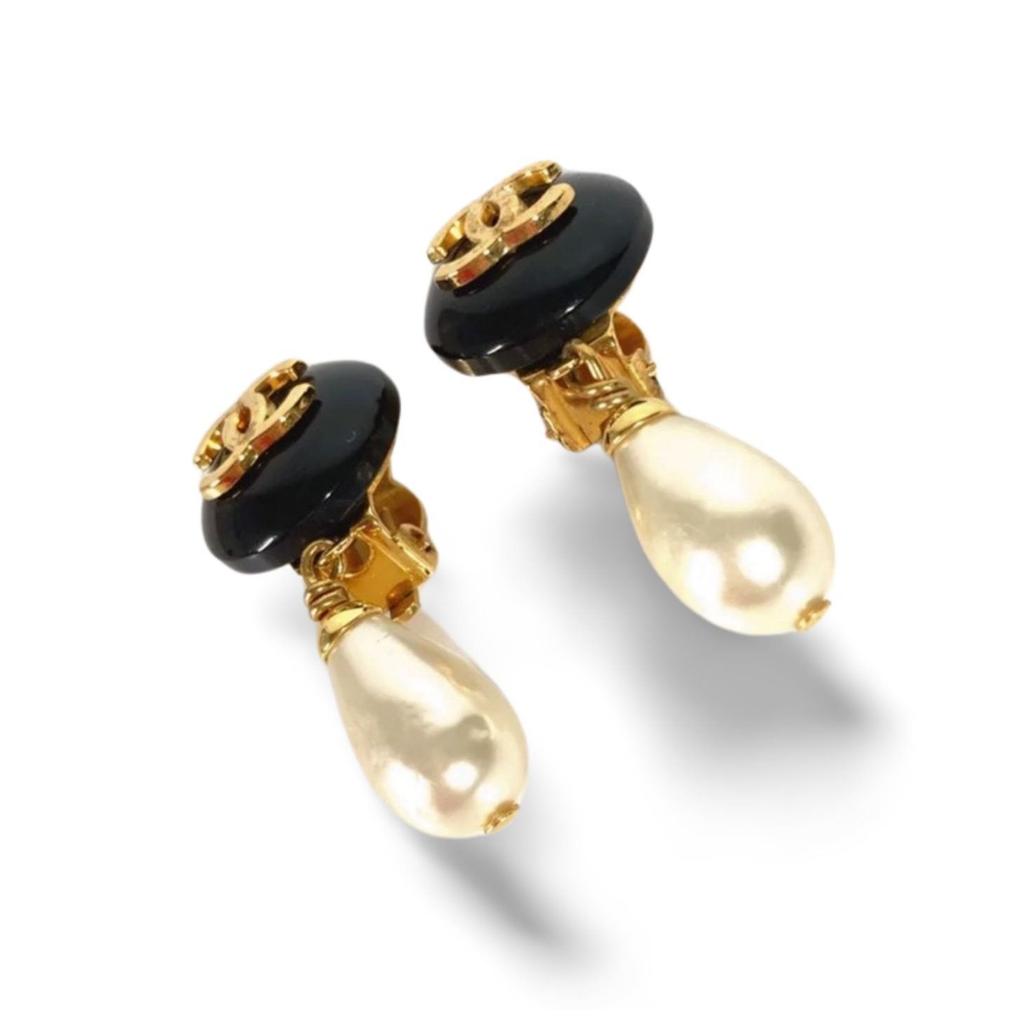 Chanel Vintage CHANEL teardrop white faux pearl earrings with cc Size ONE SIZE - 5 Thumbnail