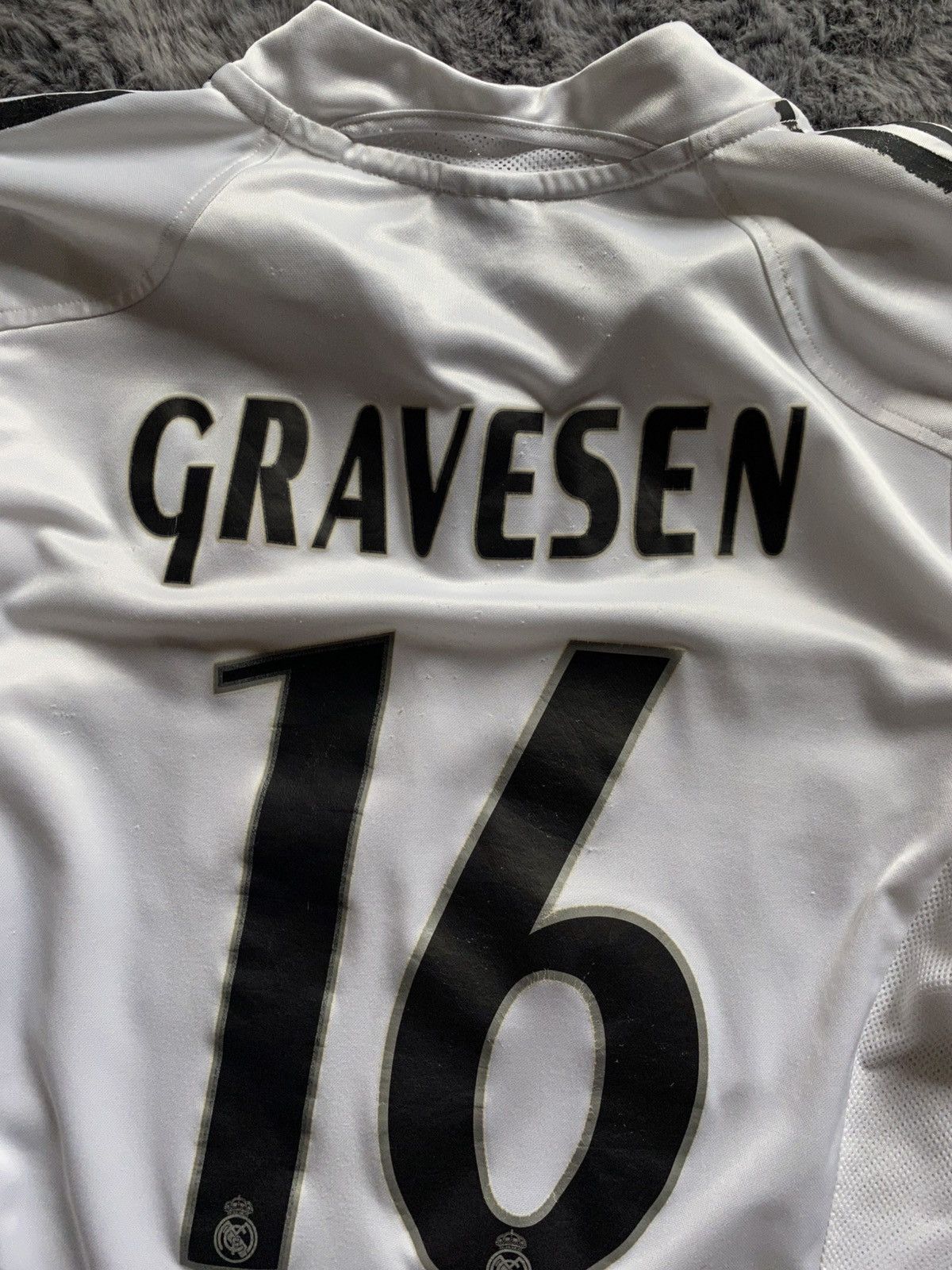 Adidas Real Madrid 2004/2005 — #16 GRAVESEN (Size S) Size US S / EU 44-46 / 1 - 6 Thumbnail