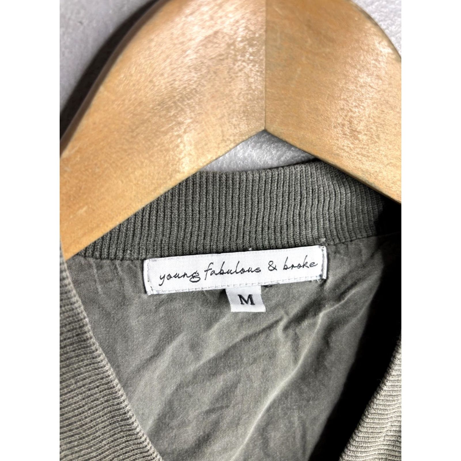 Young Fabulous & Broke VINTAGE? No. Size M / US 6-8 / IT 42-44 - 2 Thumbnail