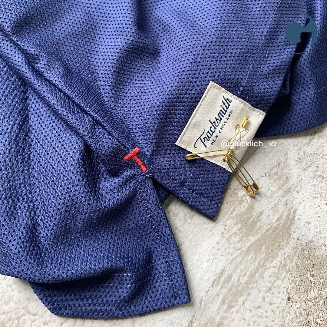 Tracksmith New England Tracksmith, Women Van Cortlandt Singlet J.Crew in Navy Size US XS / EU 42 / 0 - 4 Thumbnail