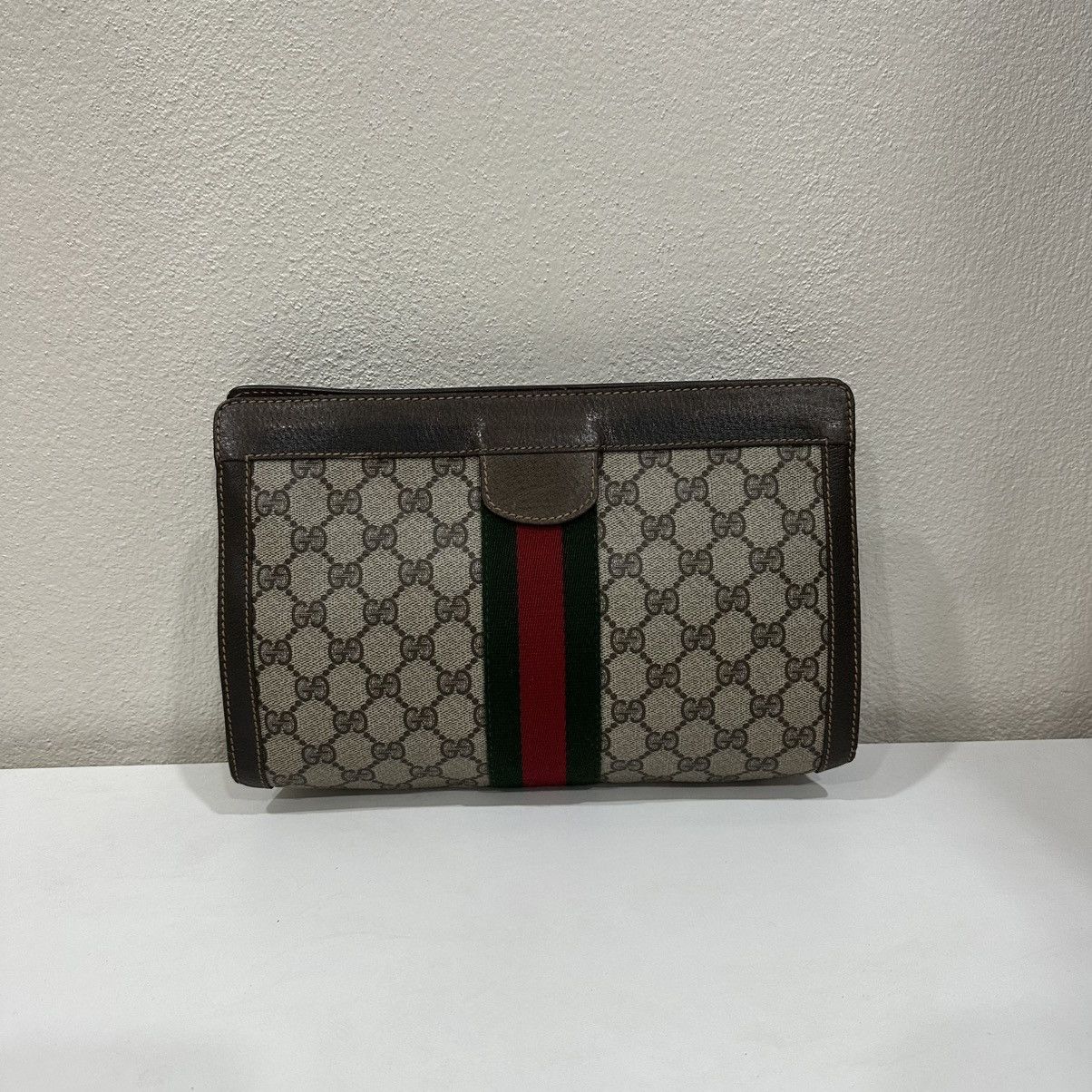 Gucci ‼️YES‼️VINTAGE GUCCI GG SUPREME SHERRY LINE MONOGRAM CLUCTHBAG Size ONE SIZE - 2 Thumbnail