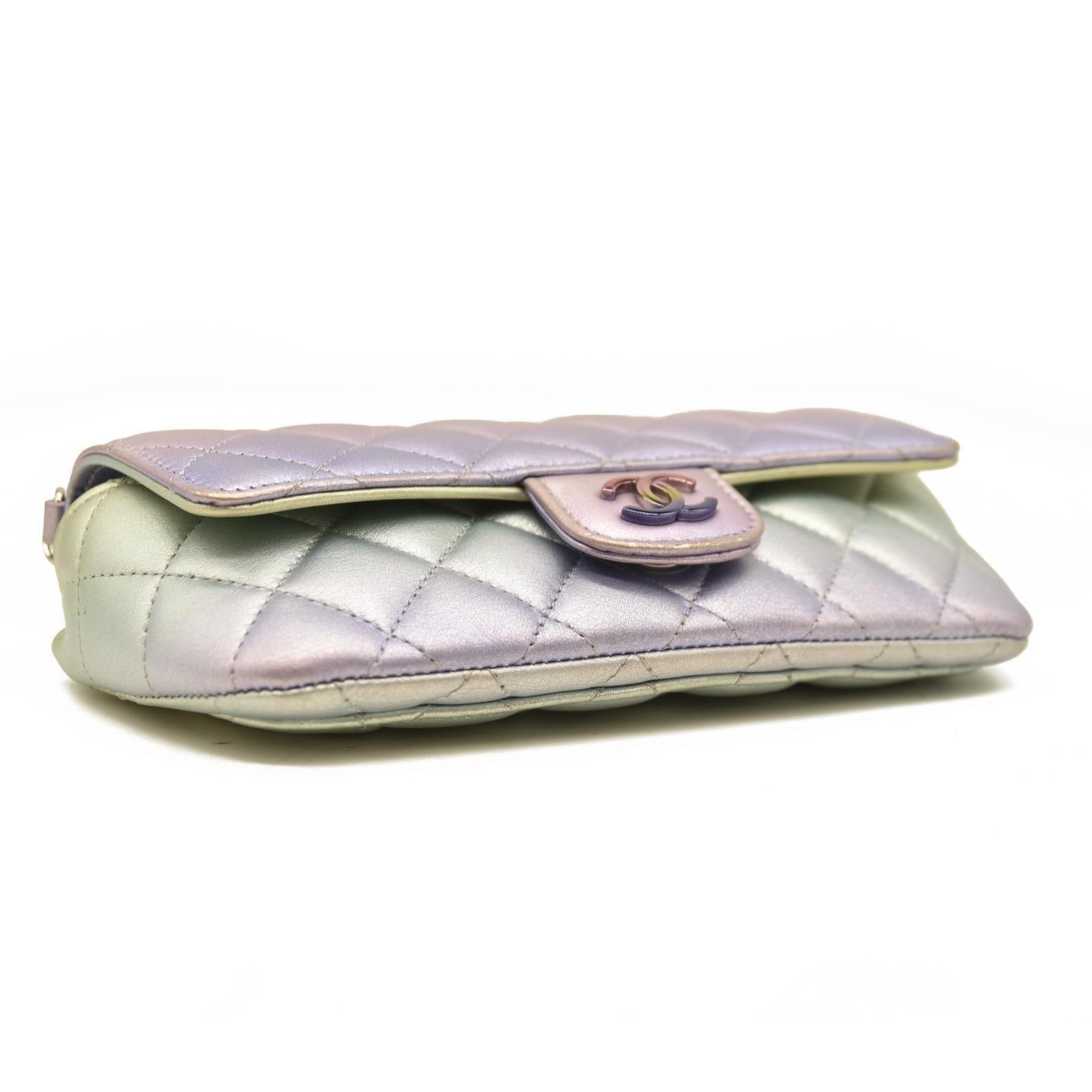 Chanel Chanel Gradient Metallic Calfskin Quilted Glasses Case Size ONE SIZE - 10 Thumbnail
