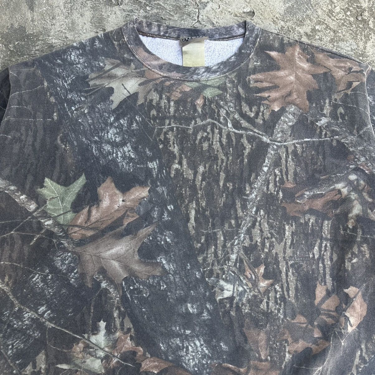 Carhartt × Vintage Crazy Vintage Carhartt Style Realtree Camo Sweatshirt Size US XXL / EU 58 / 5 - 3 Thumbnail