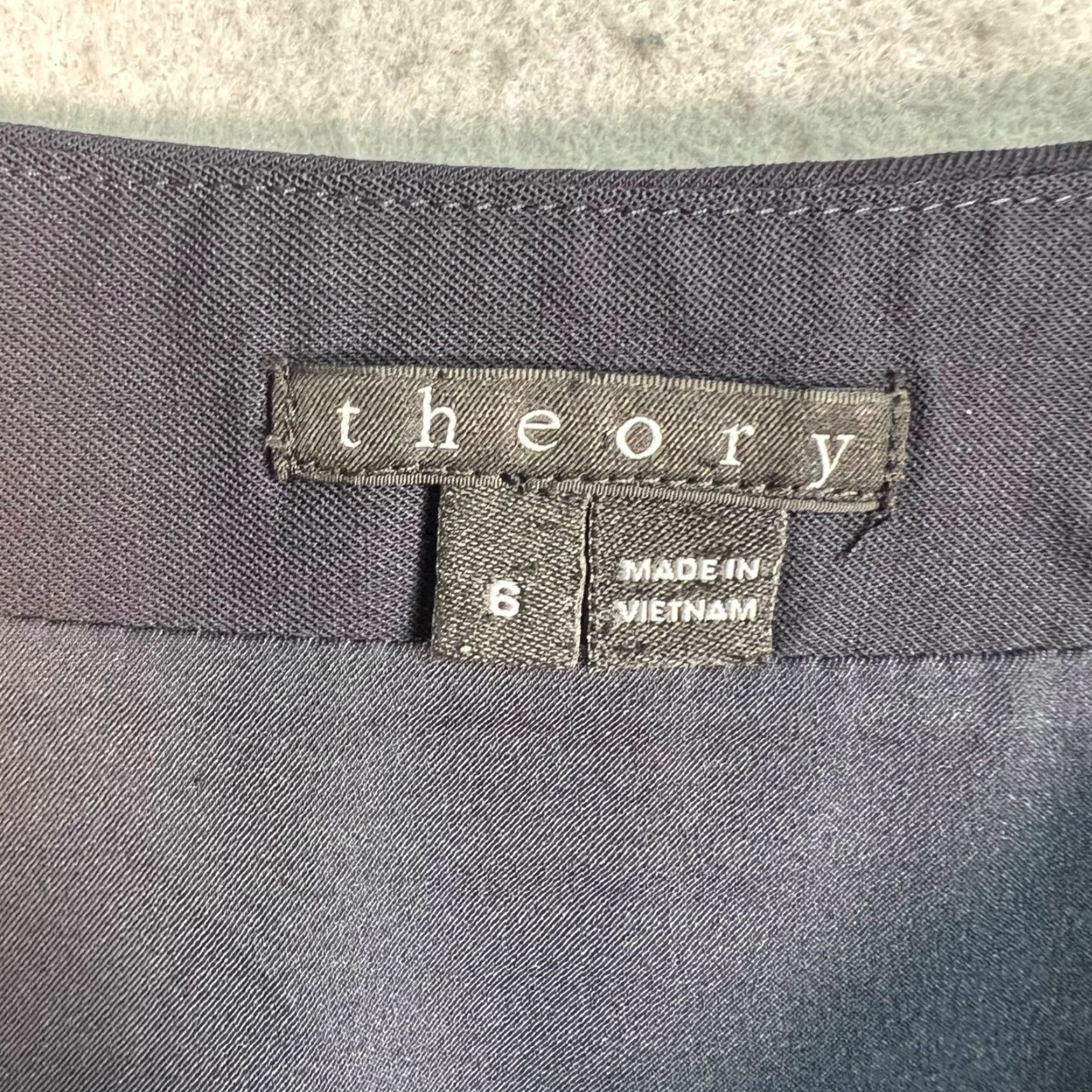 Theory THEORY A-LINE SKIRT Adult Women Size 6 Black Virgin Wool Blend with Pockets Business Knee Length Wool Elastane Ven 0? (Oops) Size 28" / US 6 / IT 42 - 3 Thumbnail