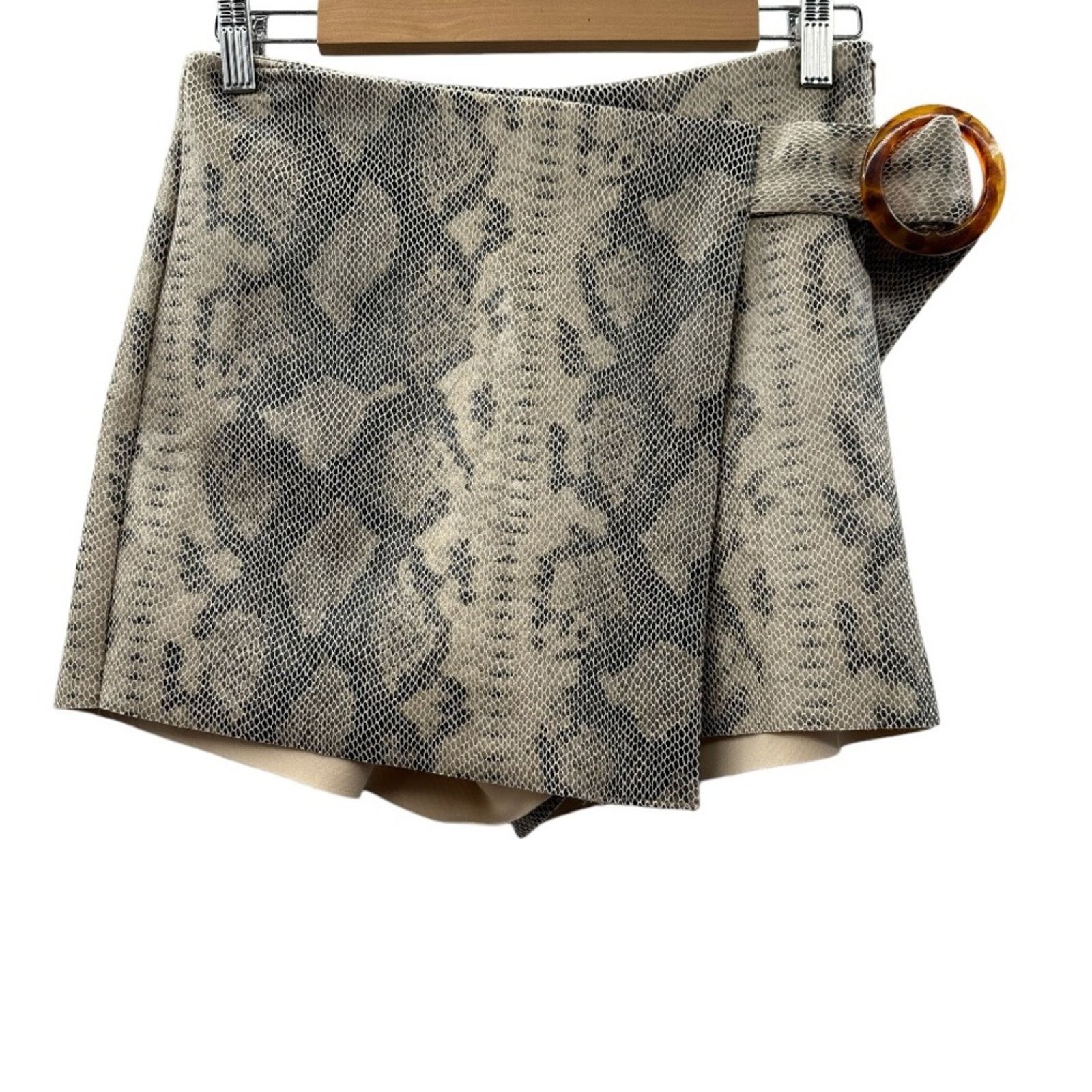 Zara Zara Cream & Gray Snakeskin Print Belted Faux Wrap Skort S Size 26" / US 2 / IT 38 - 3 Thumbnail