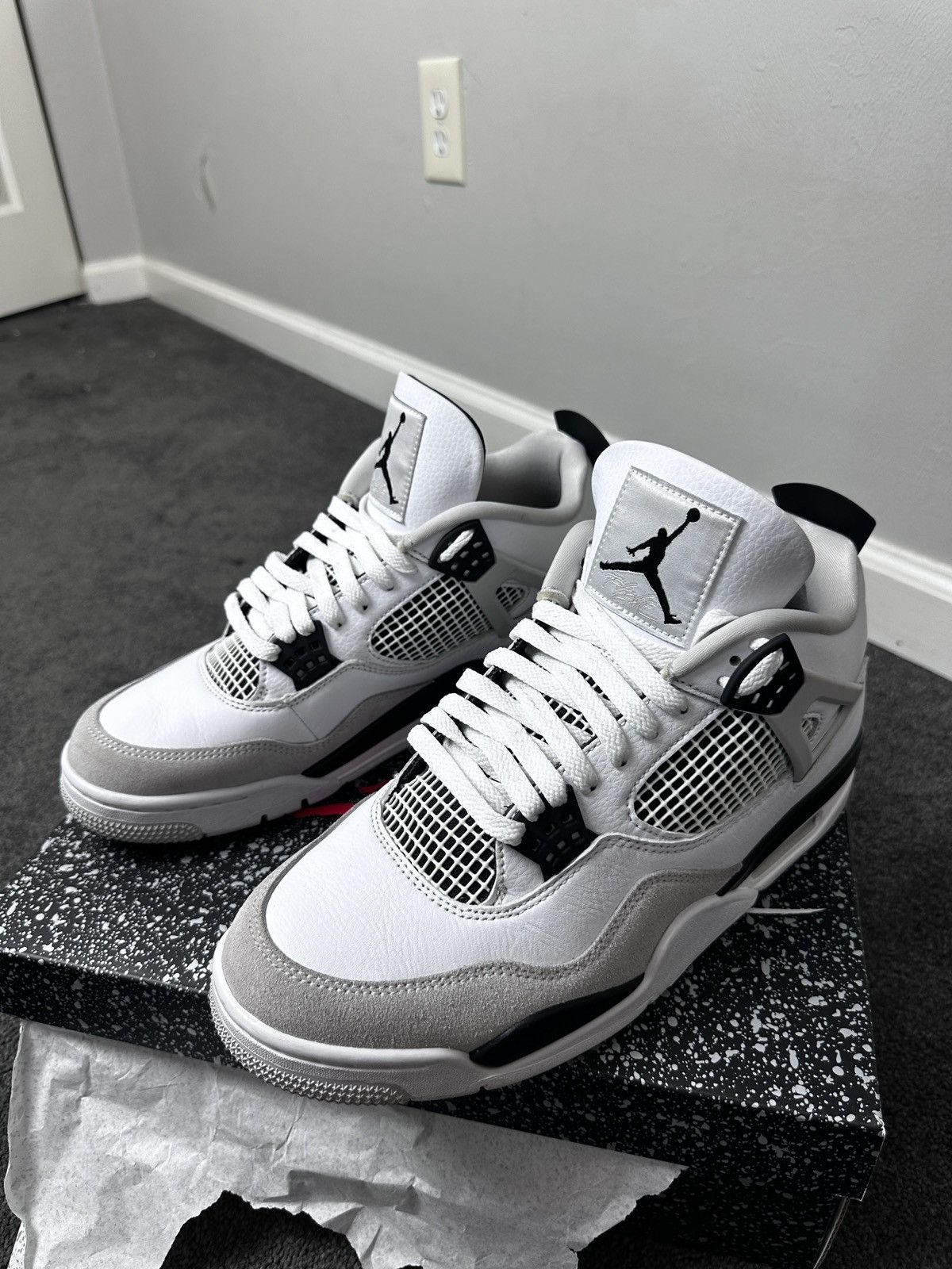 Jordan Brand Jordan 4 Retro- Military black Size US 10.5 / EU 43-44 - 4 Thumbnail