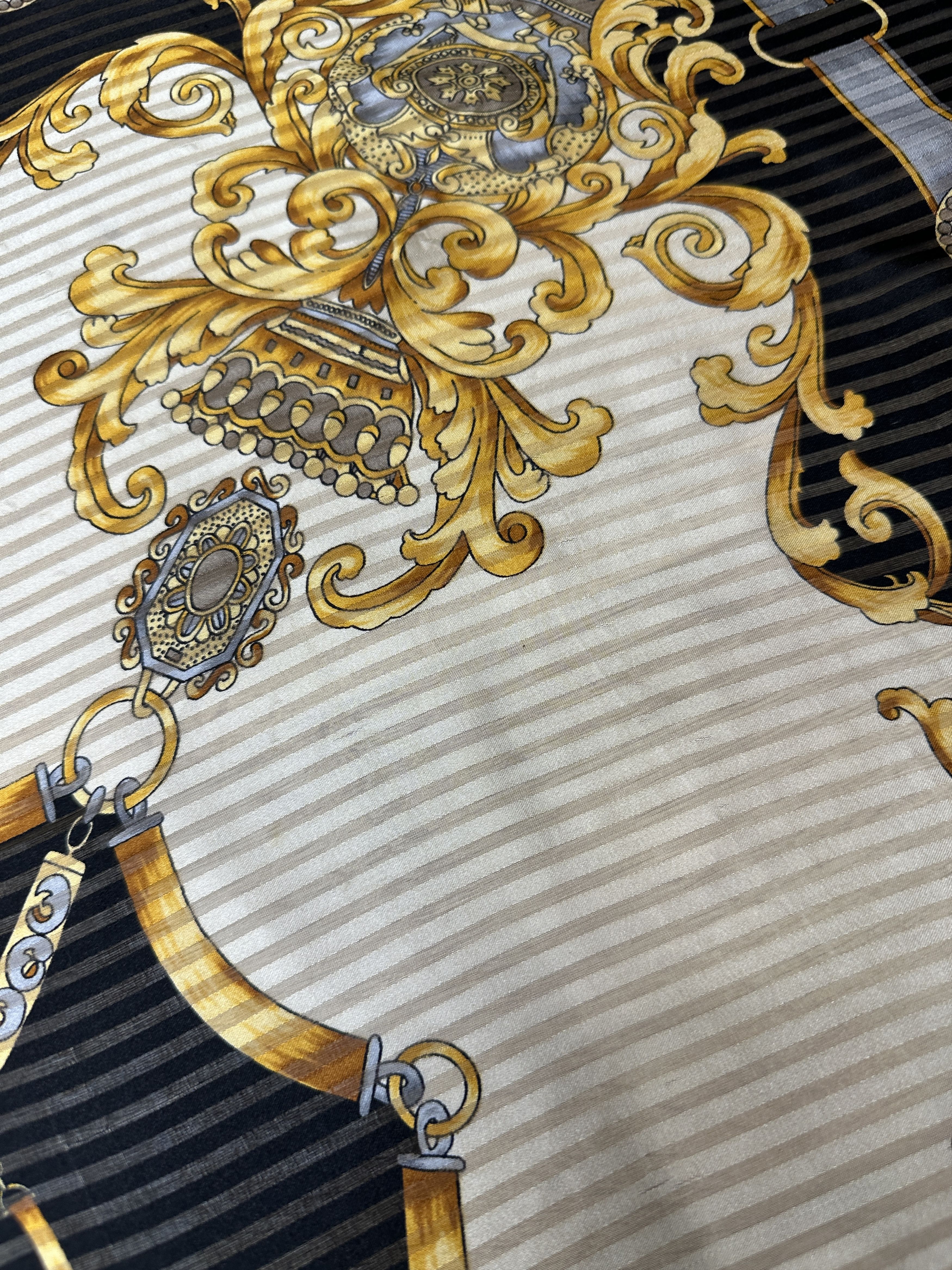 Yves Saint Laurent Yves Saint Laurent Silk Scarf Baroque Chain 85cm Square Size ONE SIZE - 11 Thumbnail