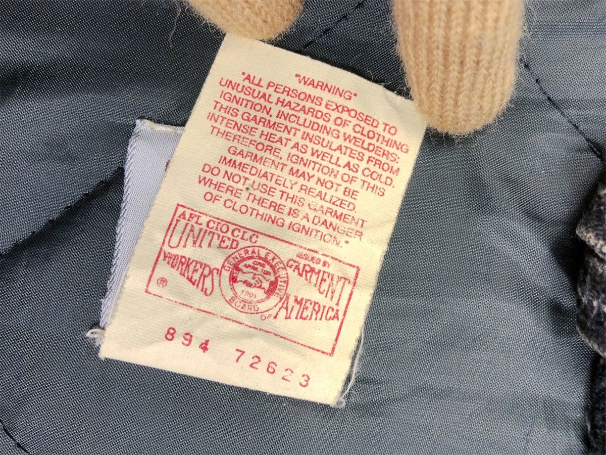 Carhartt × Vintage Rare Vintage Carhartt Quilted Vest Jacket Made in USA Size US XXL / EU 58 / 5 - 14 Thumbnail