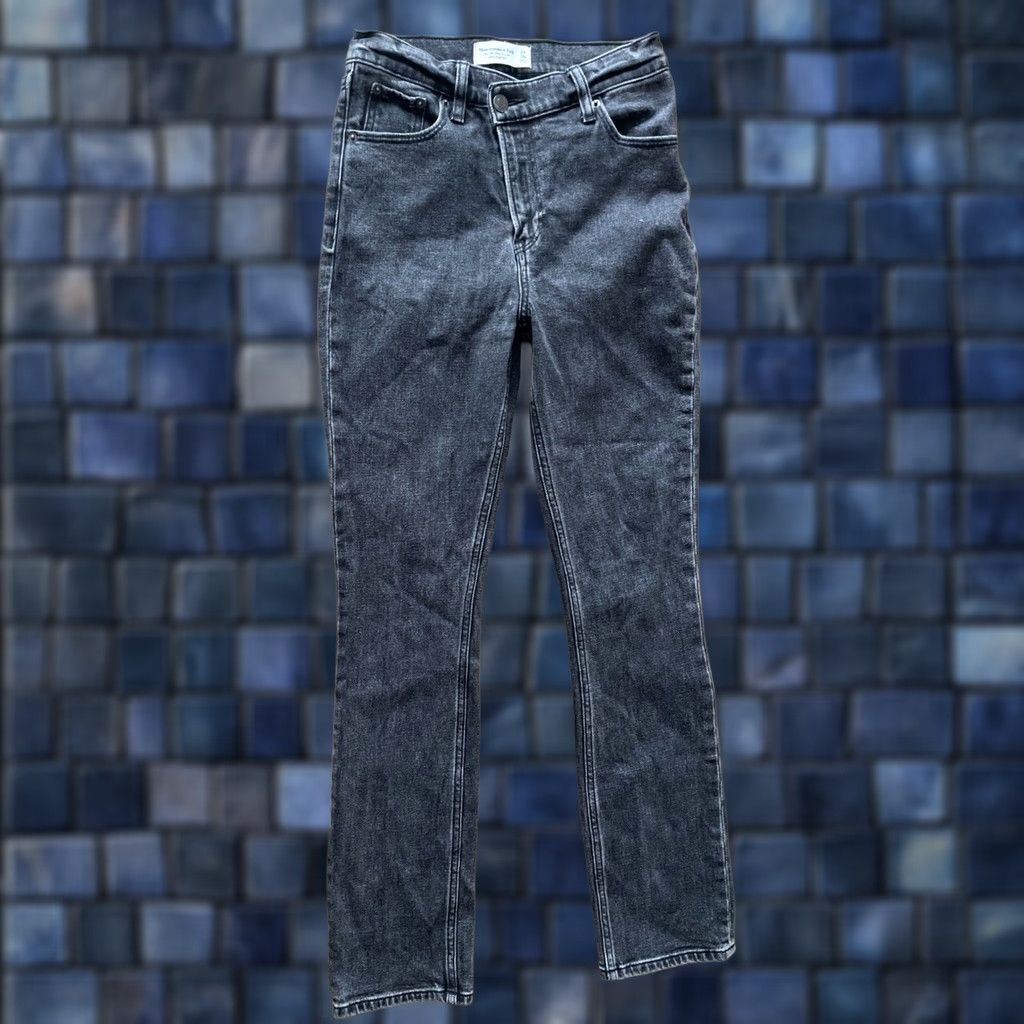 Abercrombie & Fitch VINTAGE Abercrombie & Fitch 90s Slim Straight High Rise Jeans Women's 00s 24x29 Black Denim 5-Pocket Logo Zipper Button Jeans Womens 90s 00s Y2K Size 42" / US 20 - 1 Thumbnail