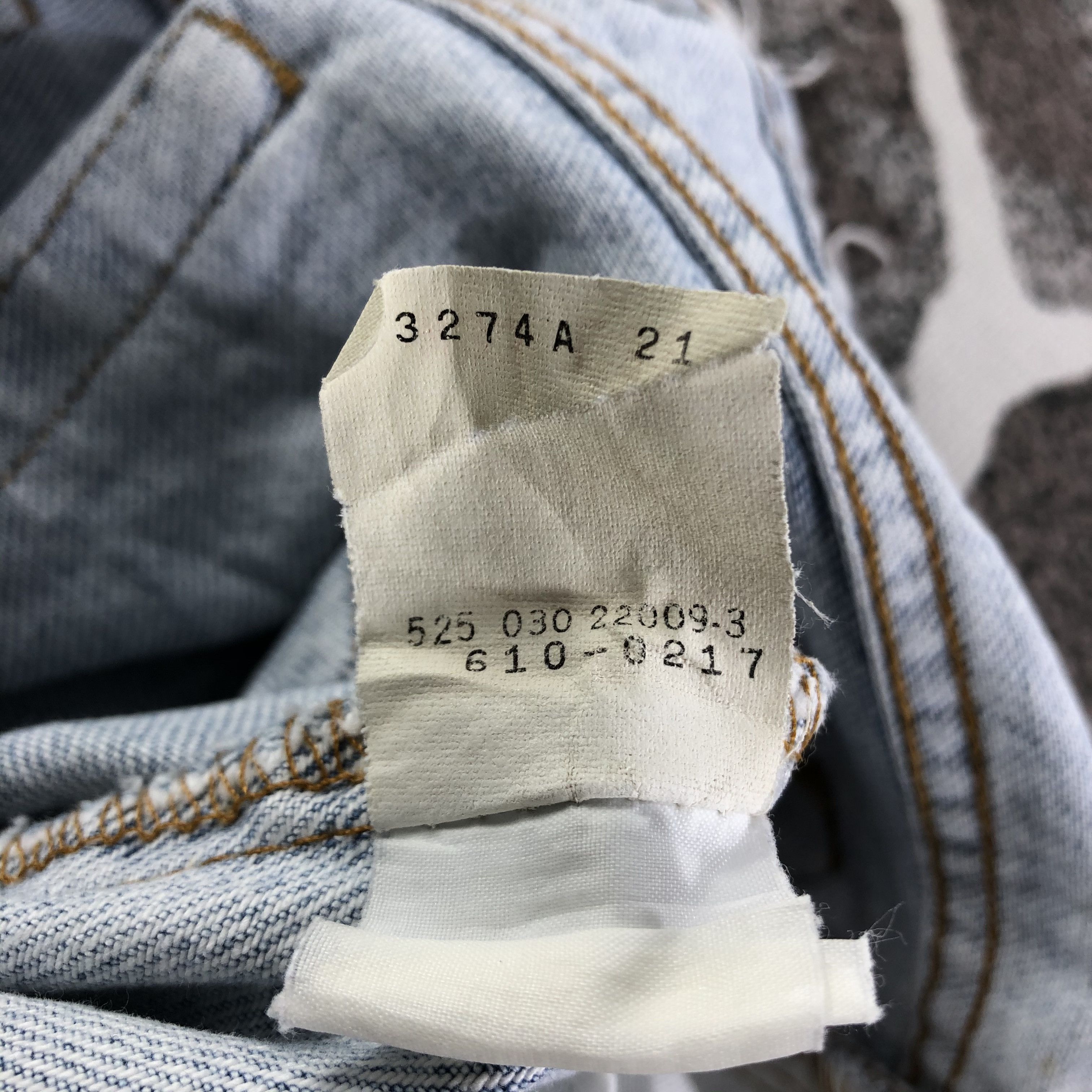 Levi's Vintage Levis 610 Jeans Light Wash Jeans KJ2040 Size US 31 - 10 Thumbnail