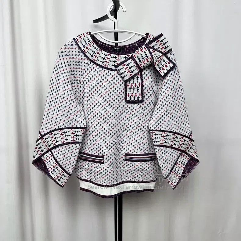 Chanel Chanel Sweater Size XS / US 0-2 / IT 36-38 - 1 Thumbnail