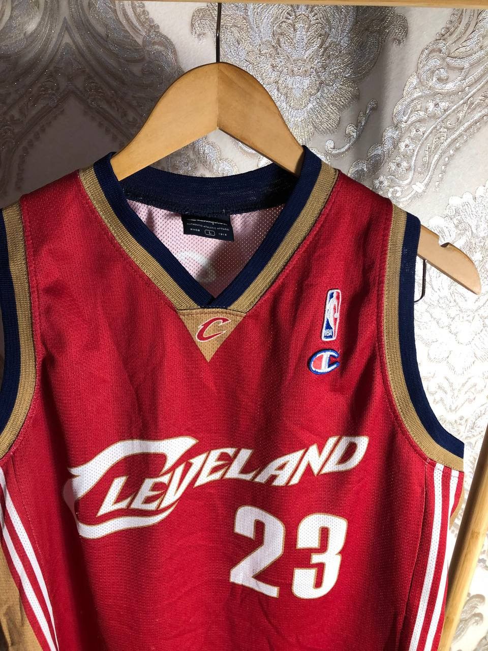 Champion × Vintage VERY RARE CHAMPION CLEVELAND LEBRON JAMES NBA JERSEY Y2K 90s Size US L / EU 52-54 / 3 - 3 Thumbnail