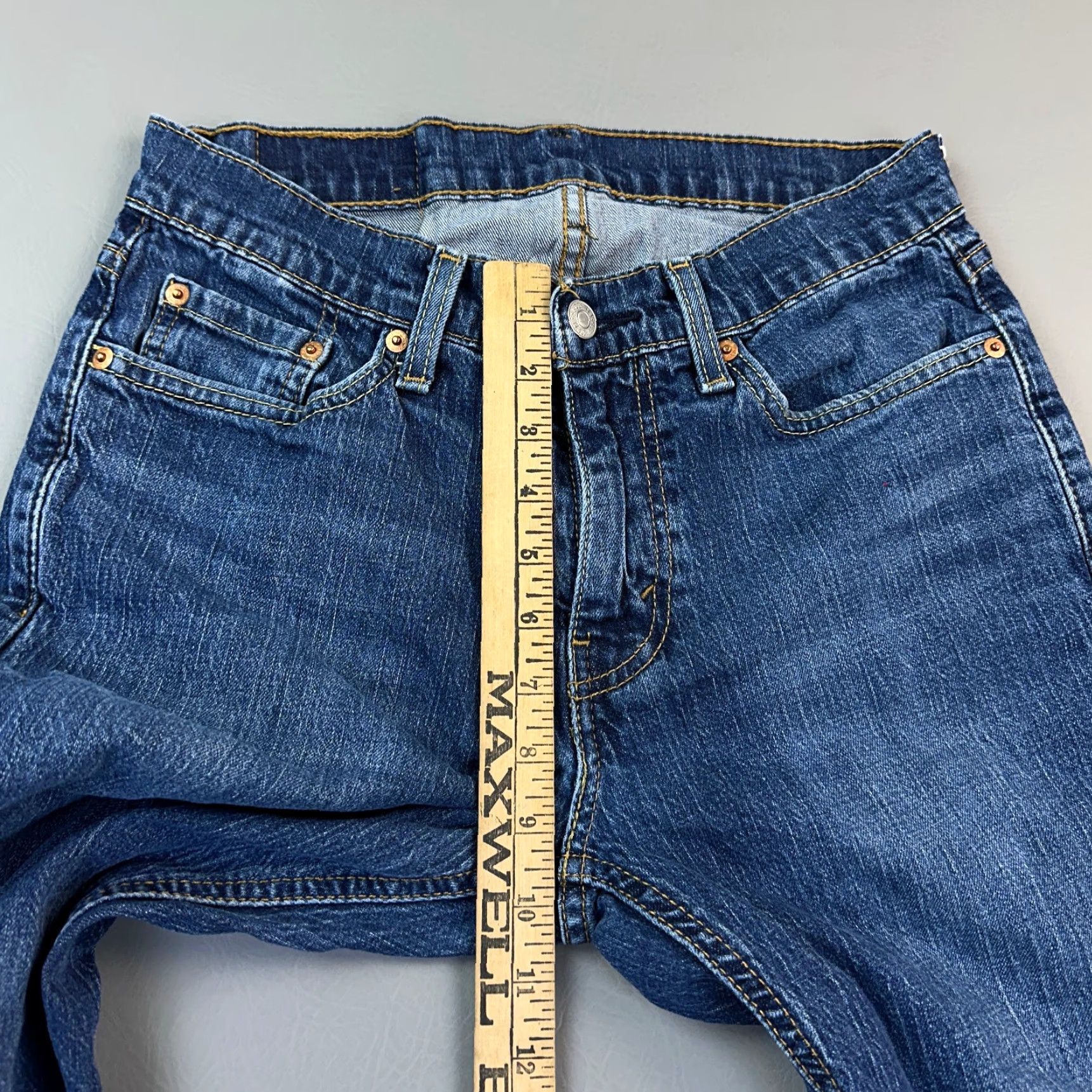 Levi's Levis 541 Jeans Mens 29x29 Blue Dark Wash Denim Athletic Taper Stretch 90s Cowboys Retro USA Jeans Mens Size US 29 - 5 Thumbnail