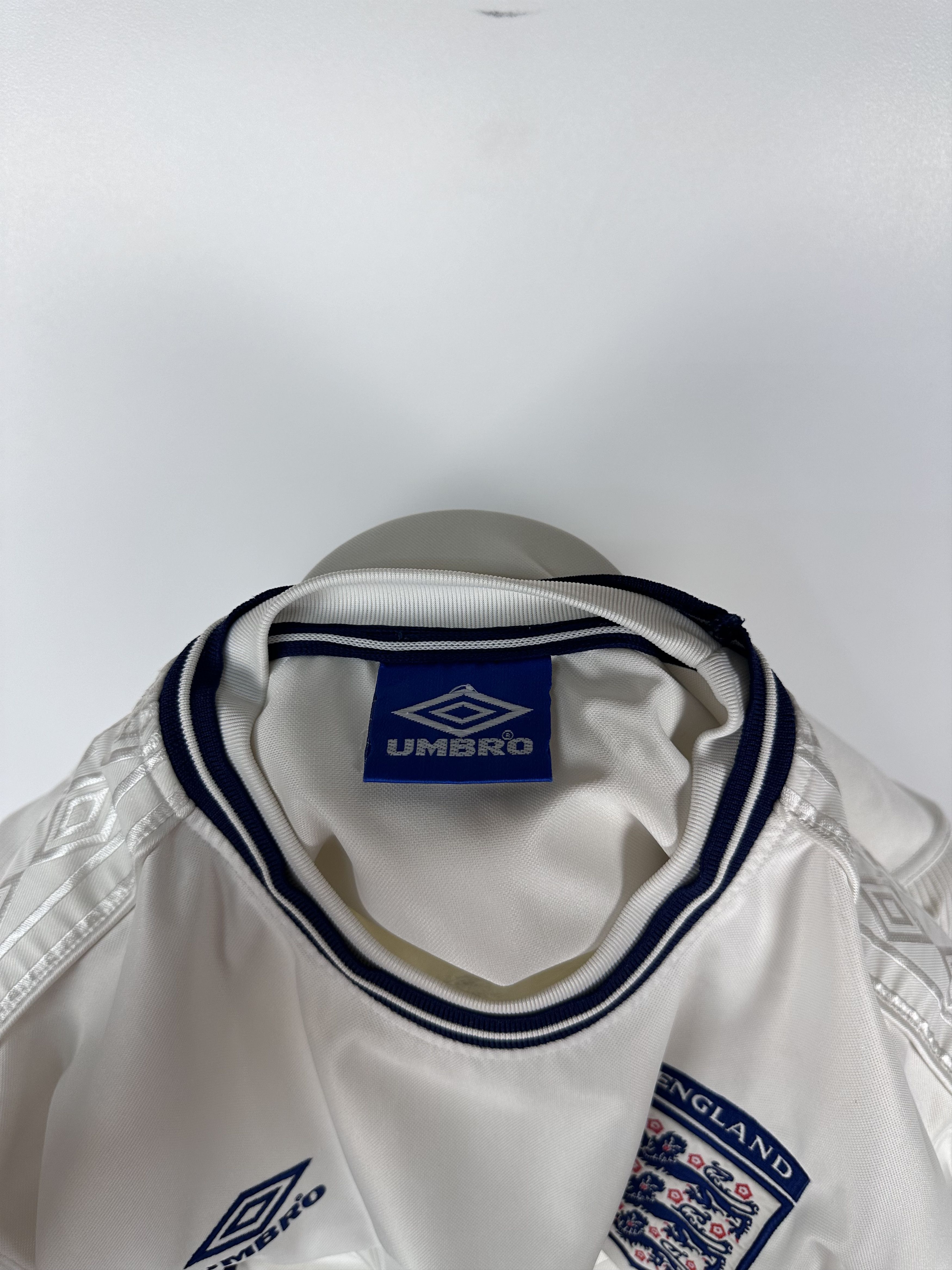 Umbro × Vintage ENGLAND 1999 2001 HOME FOOTBAL SHIRT SOCCER JERSEY UMBRO Size US L / EU 52-54 / 3 - 11 Thumbnail