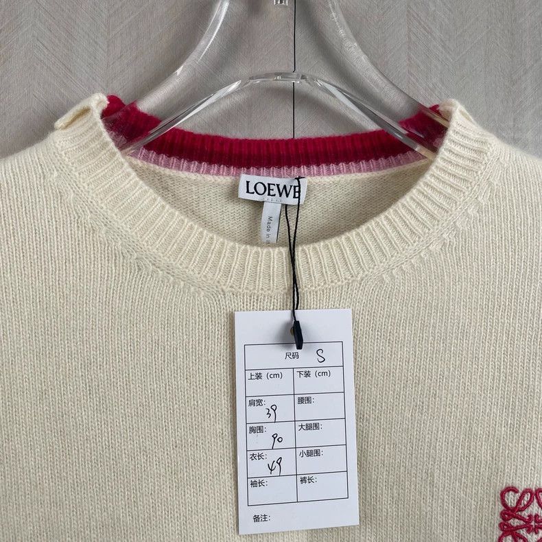 Loewe cream cropped Loewe sweater with logo Size US S / EU 44-46 / 1 - 8 Thumbnail
