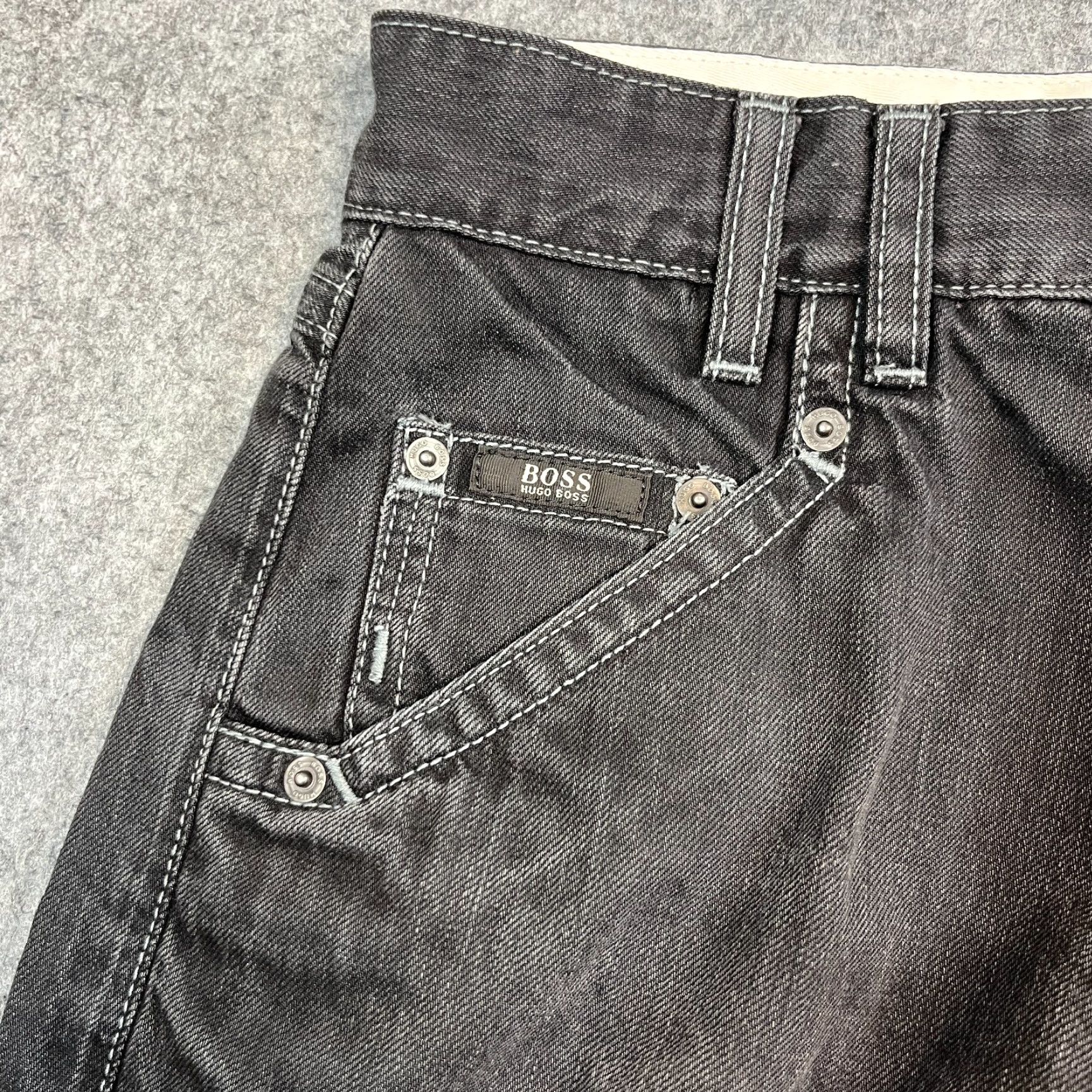 Hugo Boss HUGO BOSS Jeans Regular Straight 30 30 Denim Black Vintage Mens | 5-Pocket, Button, Logo, Dark Wash, Zip Closure, Cotton Size US 30 / EU 46 - 7 Thumbnail