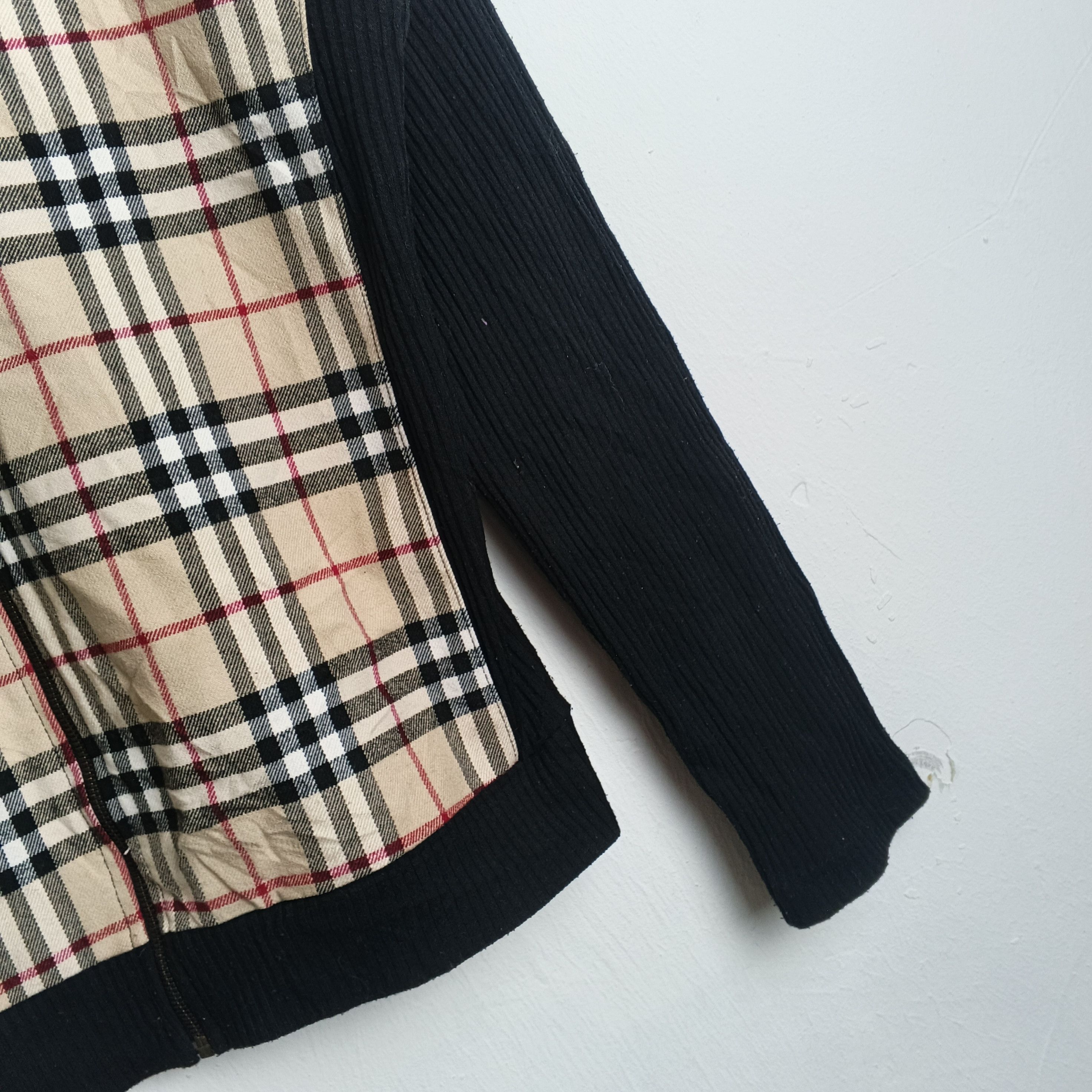 Burberry Vintage Burberry London Nova Check Crop Zip Knit Cardigan Size S / US 4 / IT 40 - 5 Thumbnail
