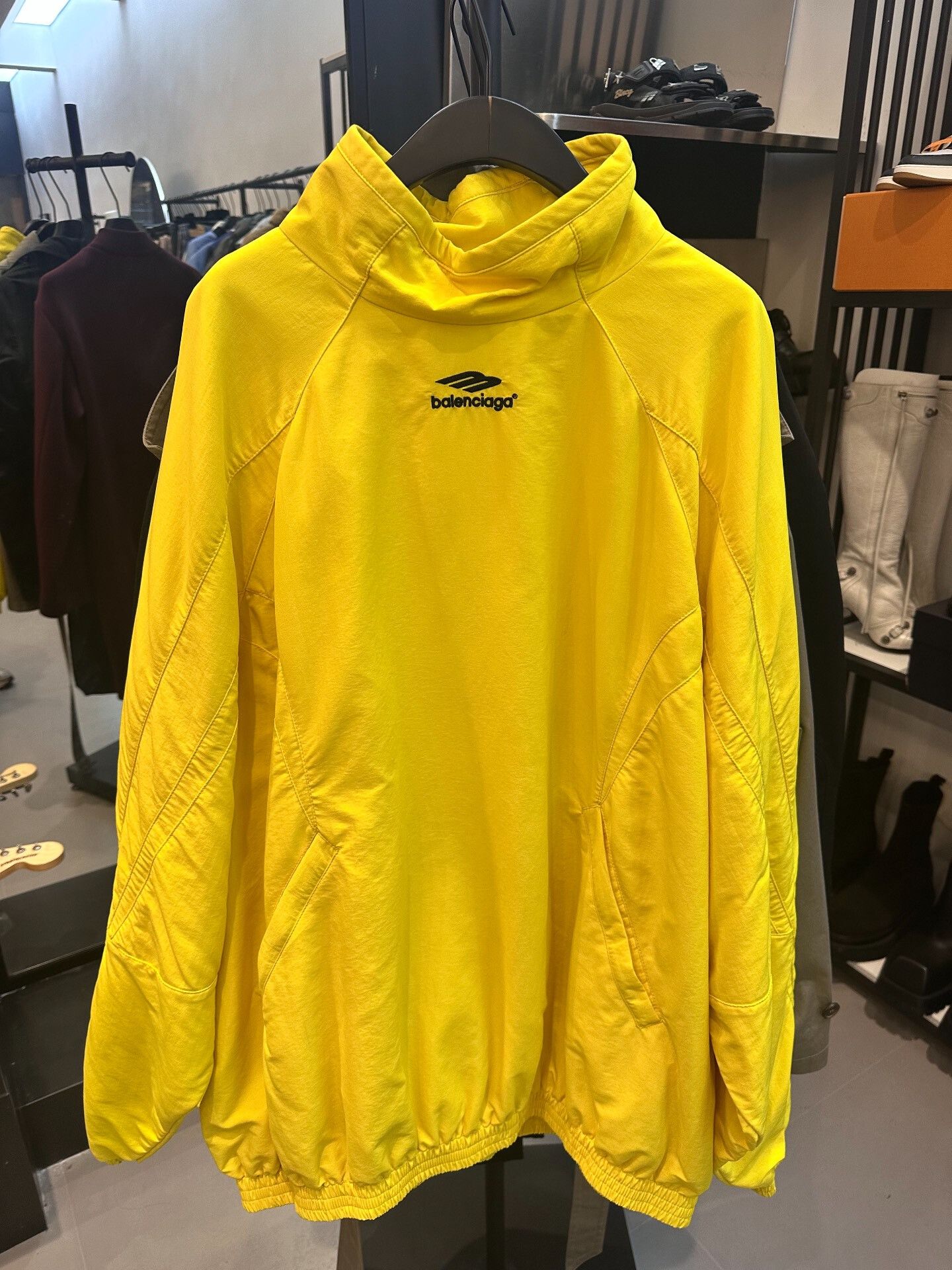 Balenciaga balenciaga yellow high-neck long sleeve jacket Size US M / EU 48-50 / 2 - 1 Thumbnail
