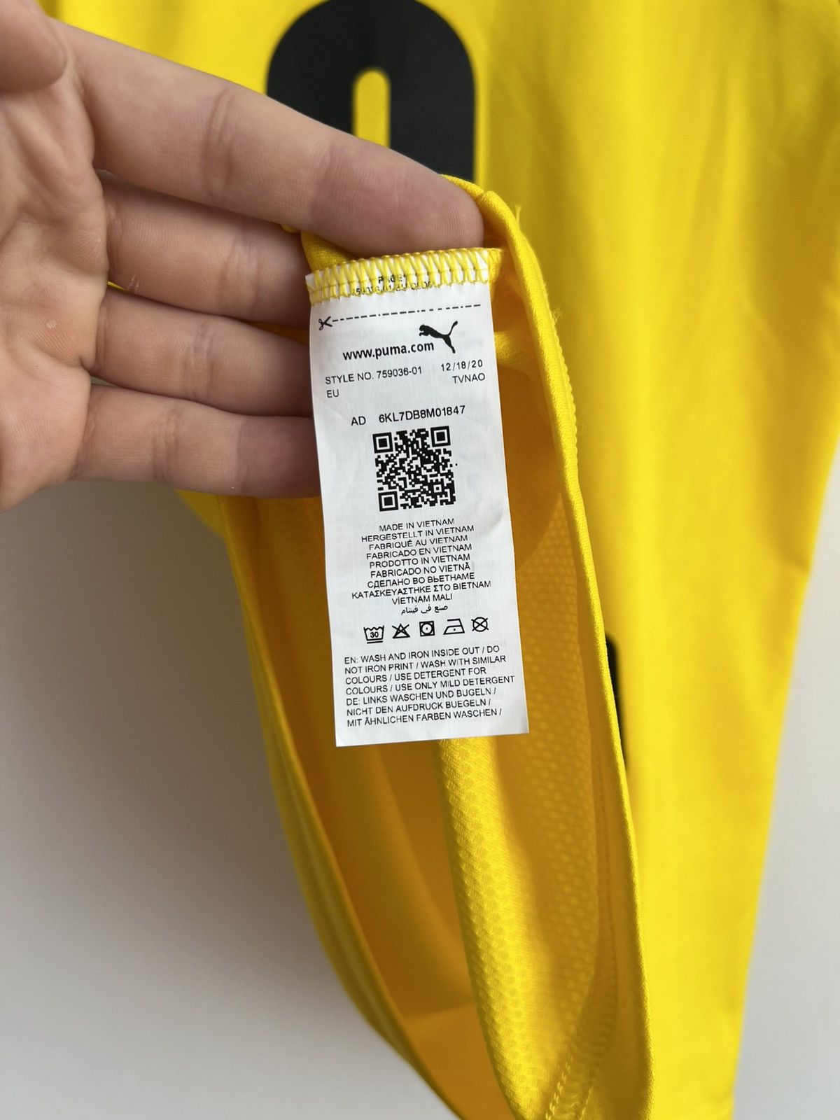 Puma Borussia Dortmund Haaland 2021-2022 Home Jersey | Soccer Size US M / EU 48-50 / 2 - 12 Thumbnail