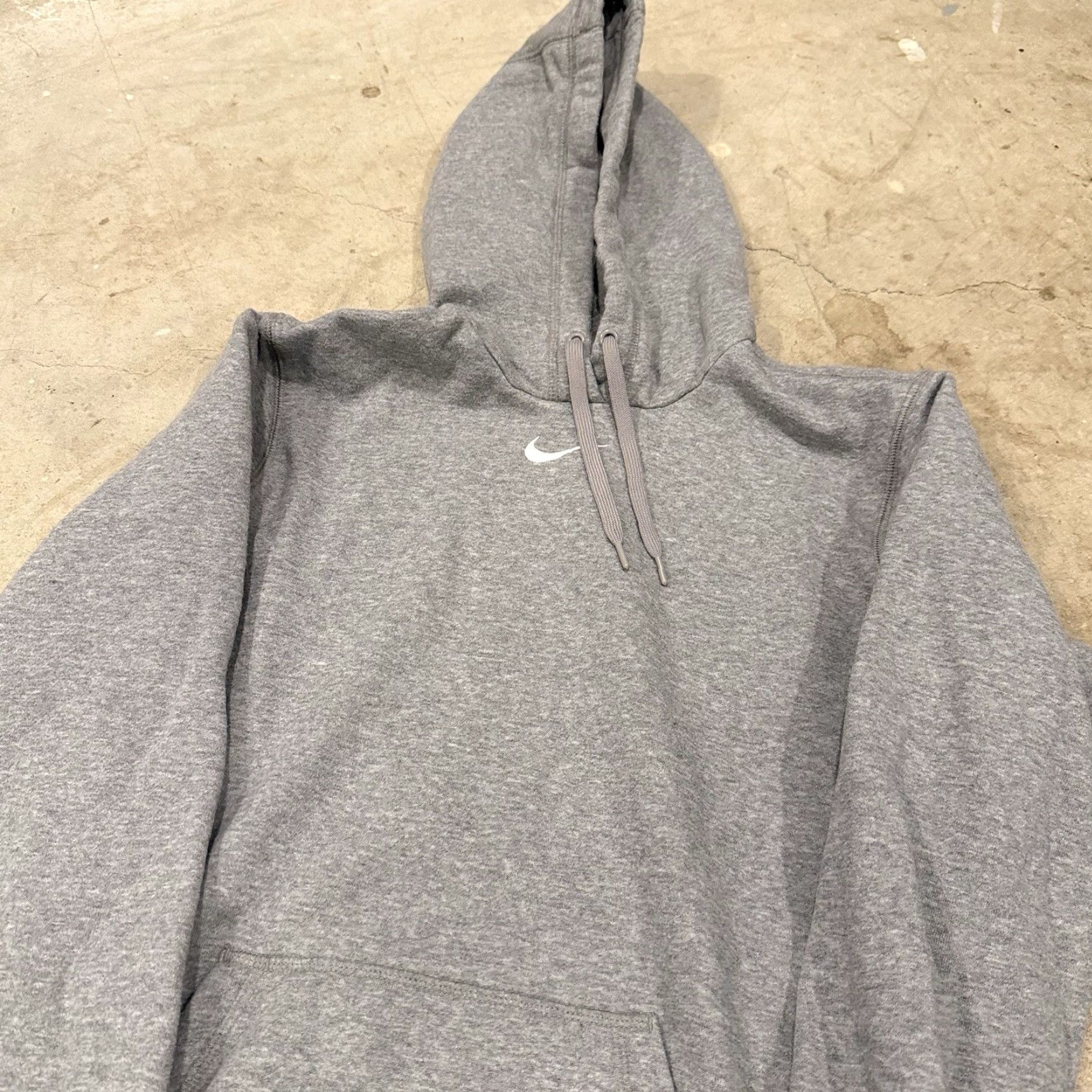 Nike Nike Hoodie Women’s Small Gray Oversized Fleece Center Swoosh Pullover Sportswear Hoodie Pullover Women’s Small Gray Nike Sportswear Logo Size S / US 4 / IT 40 - 4 Thumbnail