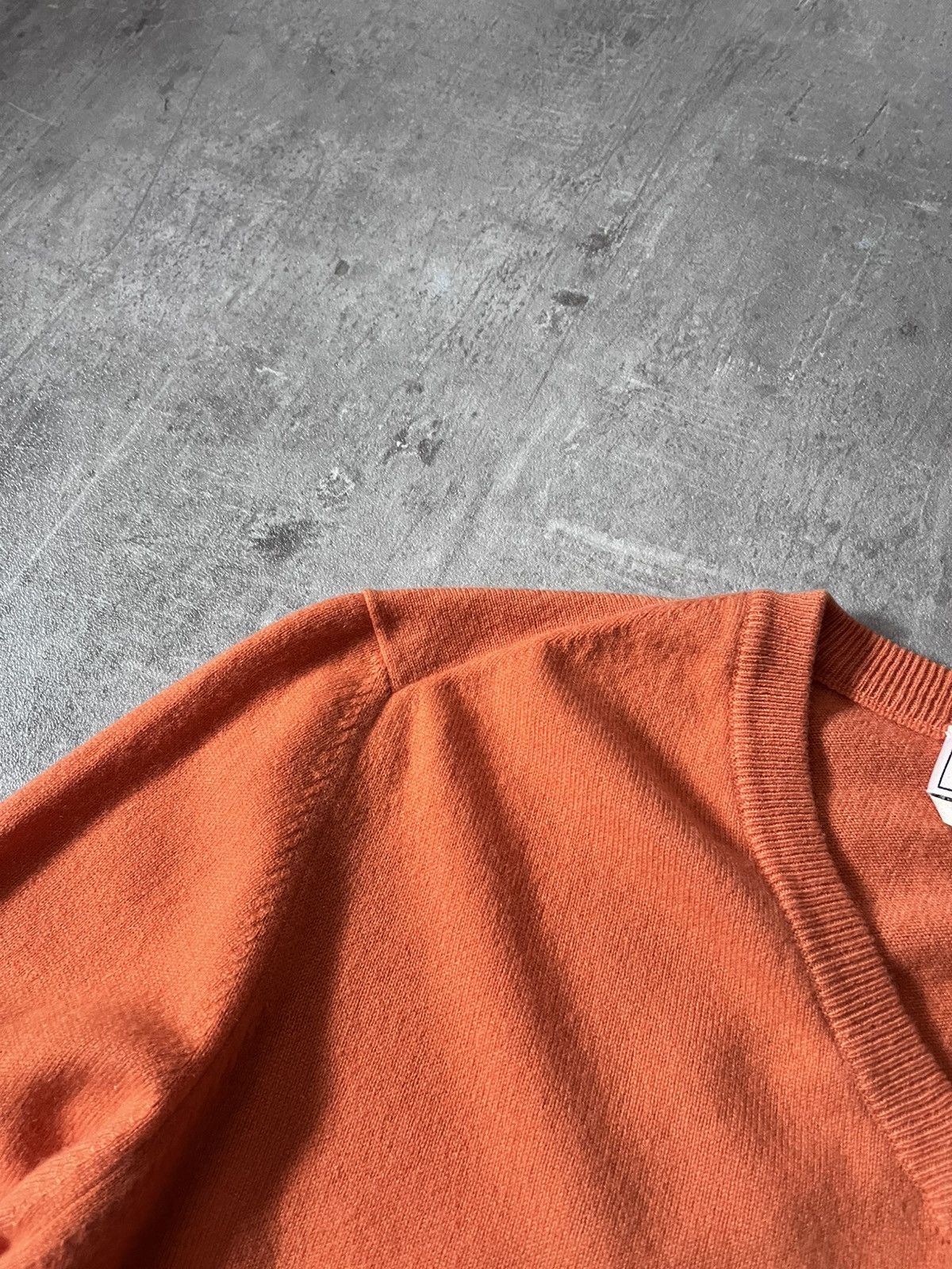 Hermes Hermes orange cashmere sweater V-neck Size US M / EU 48-50 / 2 - 5 Thumbnail