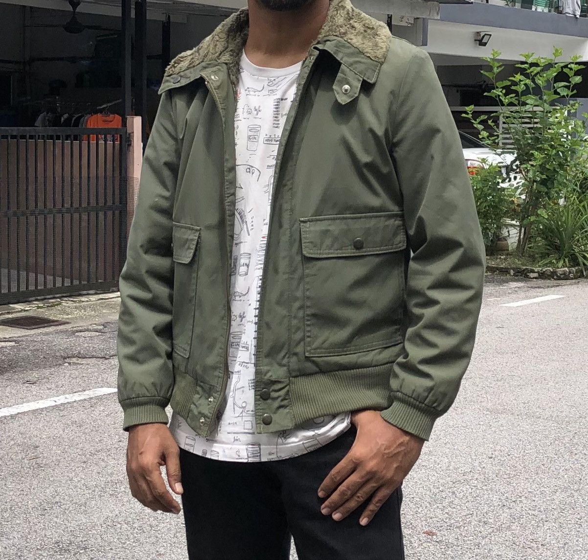 Vintage Vintage 70s Military B-10 Sherpa Flight Bomber Jacket Size US M / EU 48-50 / 2 - 7 Thumbnail