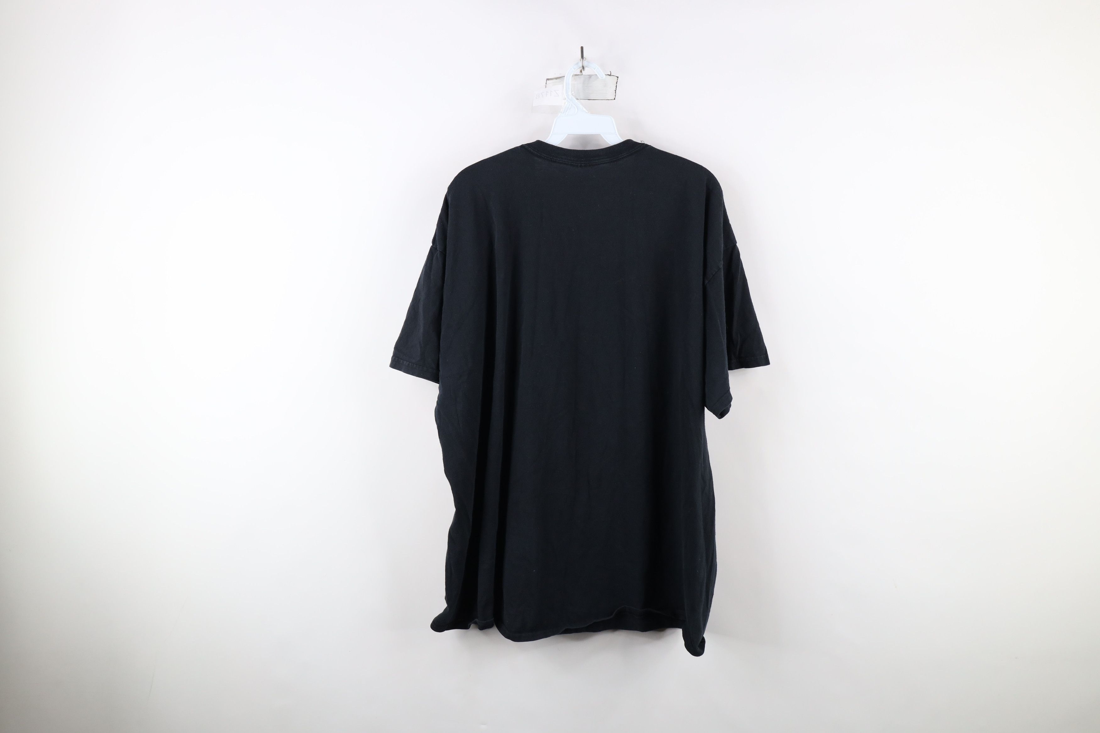 Vintage Vintage Marvel Comics x NFL Oakland Raiders Football T-Shirt Size US XXL / EU 58 / 5 - 11 Thumbnail