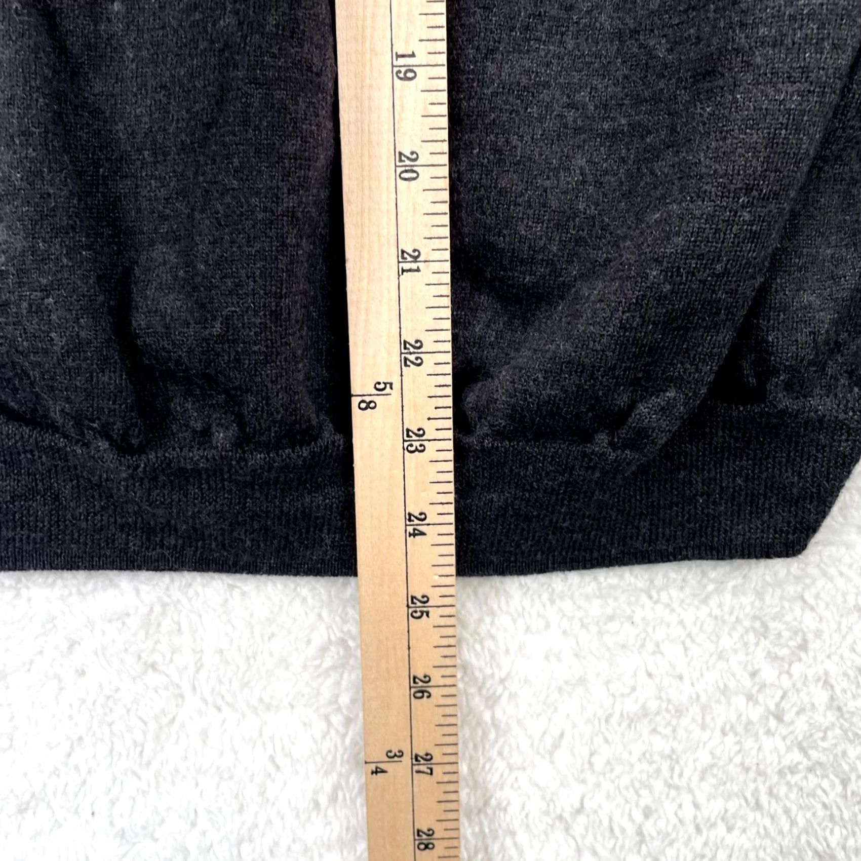 Brooks Brothers Brooks Brothers Sweater Mens Large Gray Merino Wool Tight Knit Long Sleeve Hole Pullover Wool Knit Casual Classic Preppy Mens Gently Used? Size US L / EU 52-54 / 3 - 6 Thumbnail
