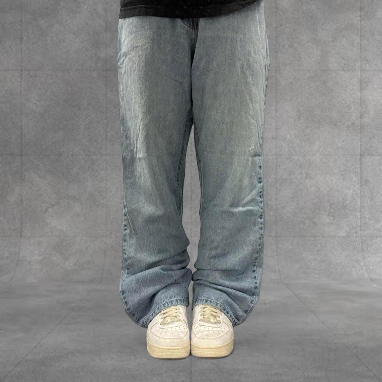 Vintage Crazy Vintage Y2K/2000s Super Baggy Skater Style Steve and Barrys Light Wash Denim Jeans! Size US 36 / EU 52 - 1 Thumbnail